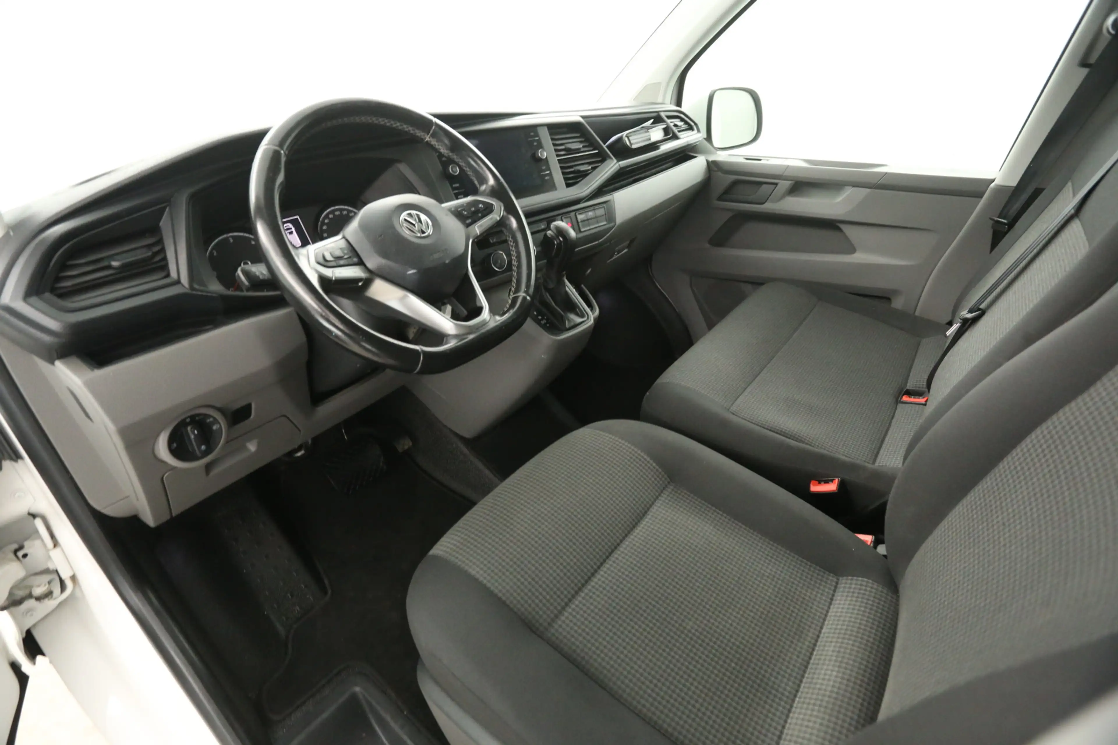 Volkswagen T6.1 Transporter 2.0 TDI 150PK L1H1 | Aut. | Airco | Cruise | 3 Zit — photo 21
