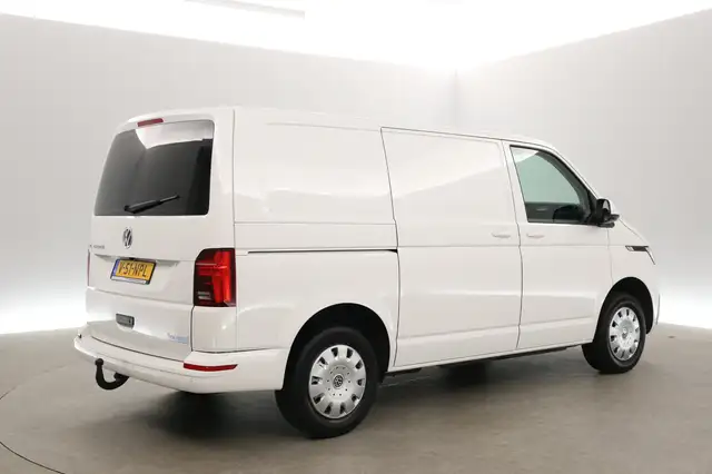Volkswagen Transporter view 25