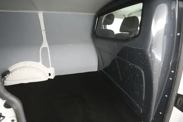 Volkswagen Transporter view 24