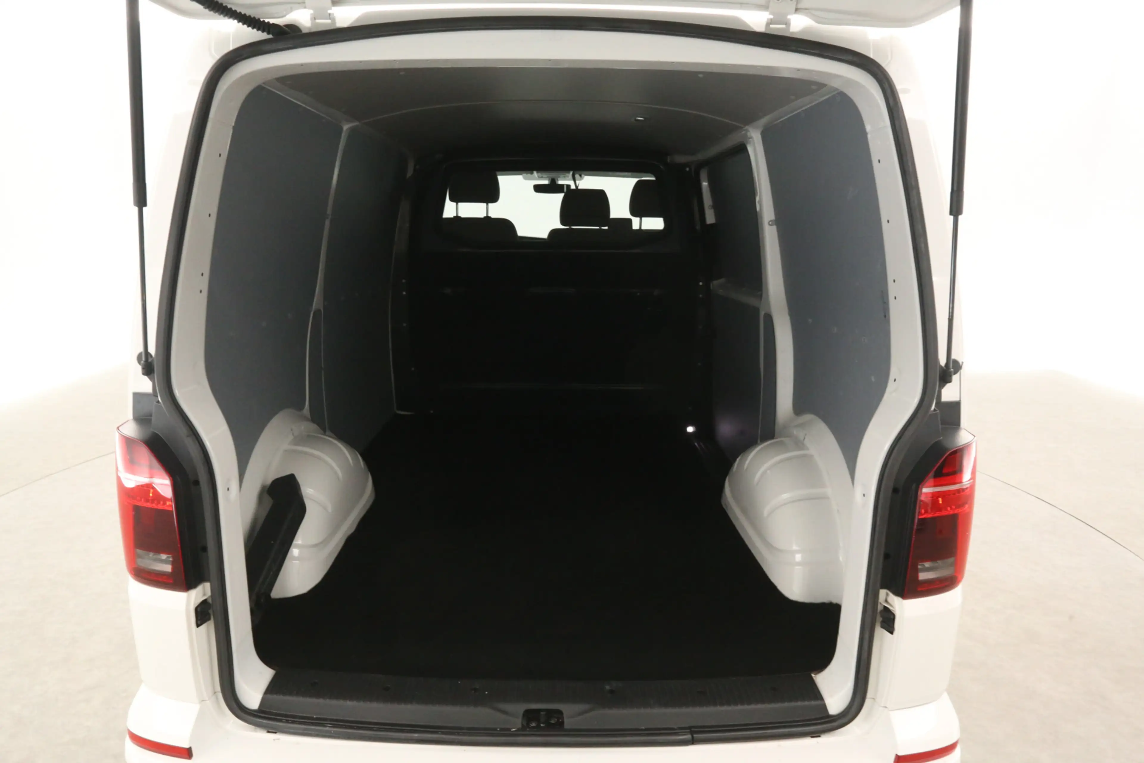 Volkswagen T6.1 Transporter 2.0 TDI 150PK L1H1 | Aut. | Airco | Cruise | 3 Zit — photo 3