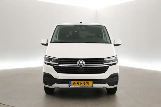 Volkswagen Transporter view 7