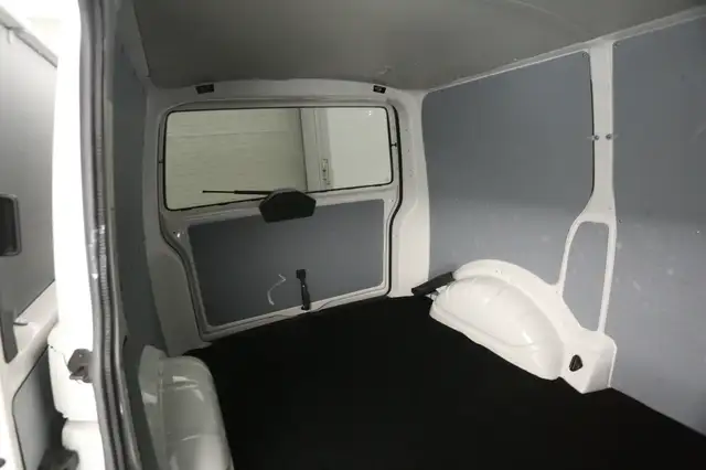 Volkswagen Transporter view 23