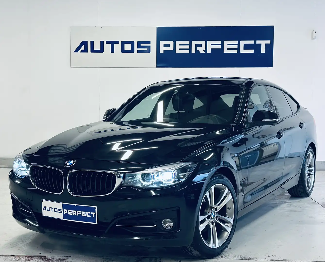 BMW 318 d Gran Turismo BOITE AUTO NAVI BIZONE BLUETOOTH Noir - 1