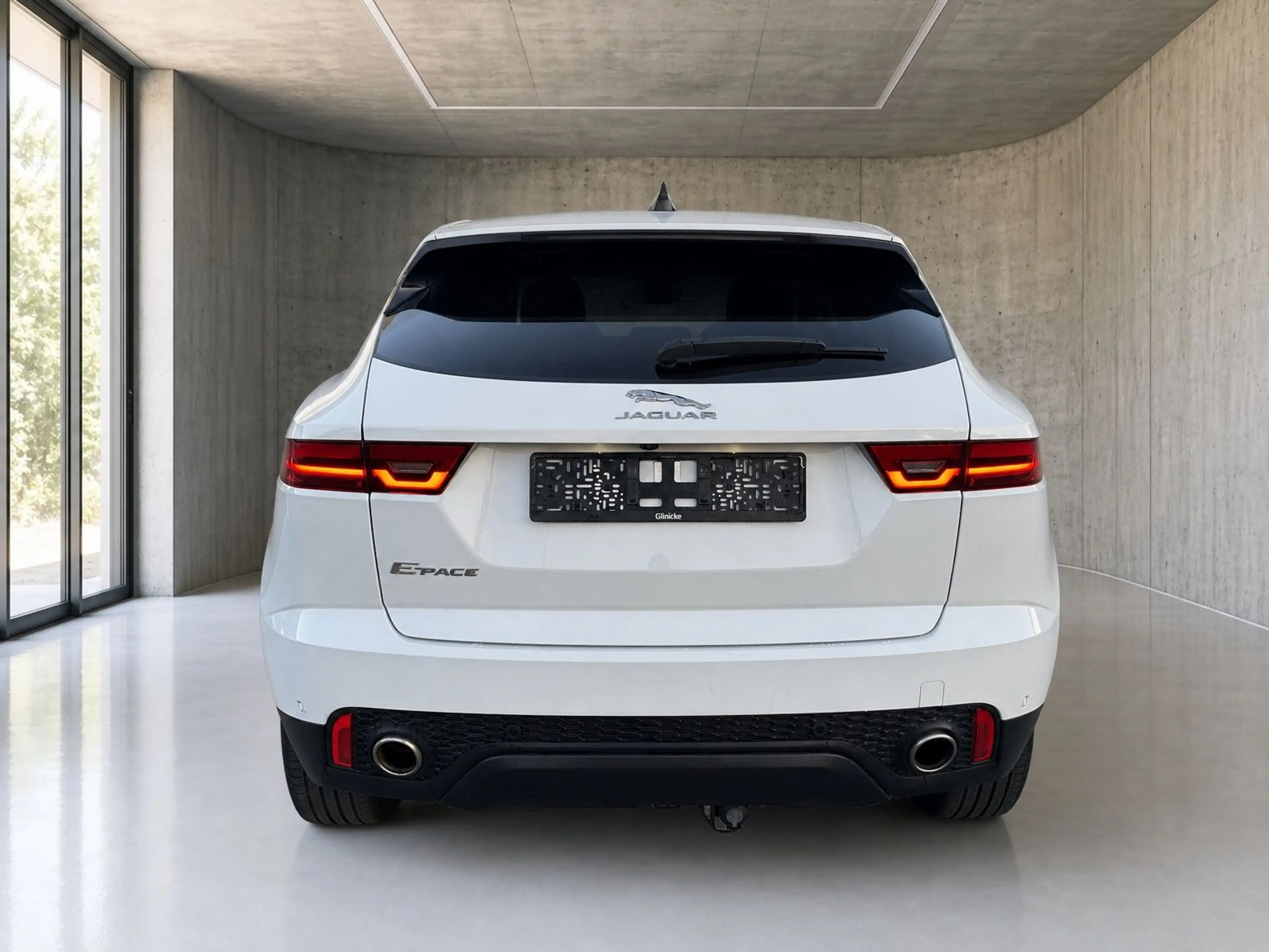 Jaguar E-Pace Basis AWD *AHK*NAVI*KAMERA*PDC*ACC*SHZ — photo 5