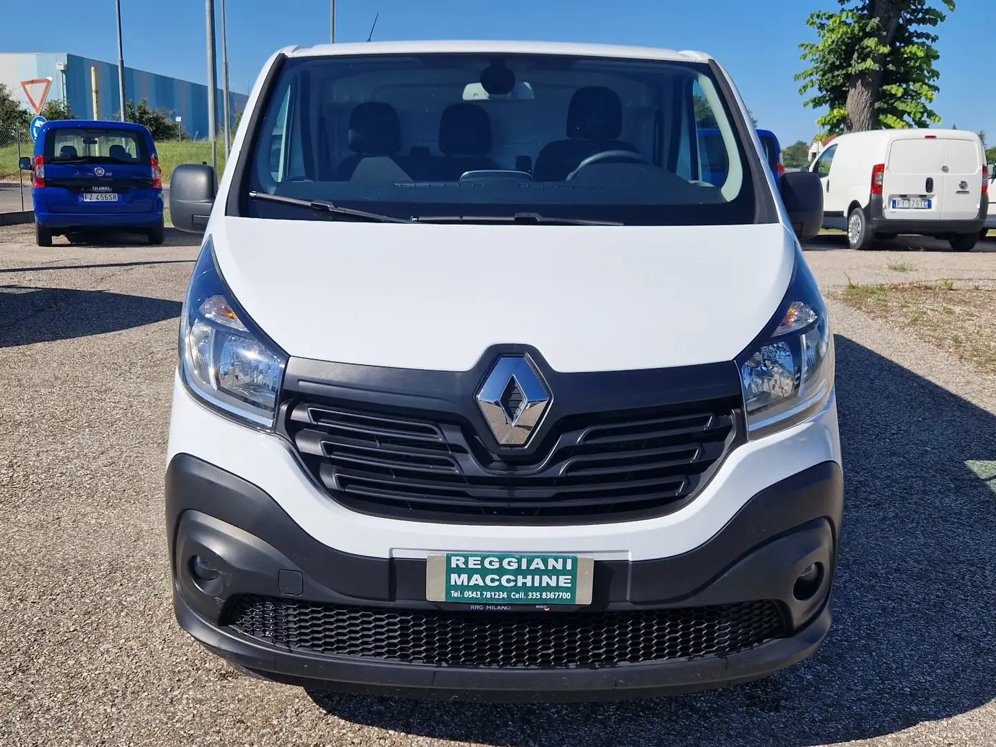 Renault Trafic T29 1.6dCi 145cv BiTurbo ICE Wit - 2