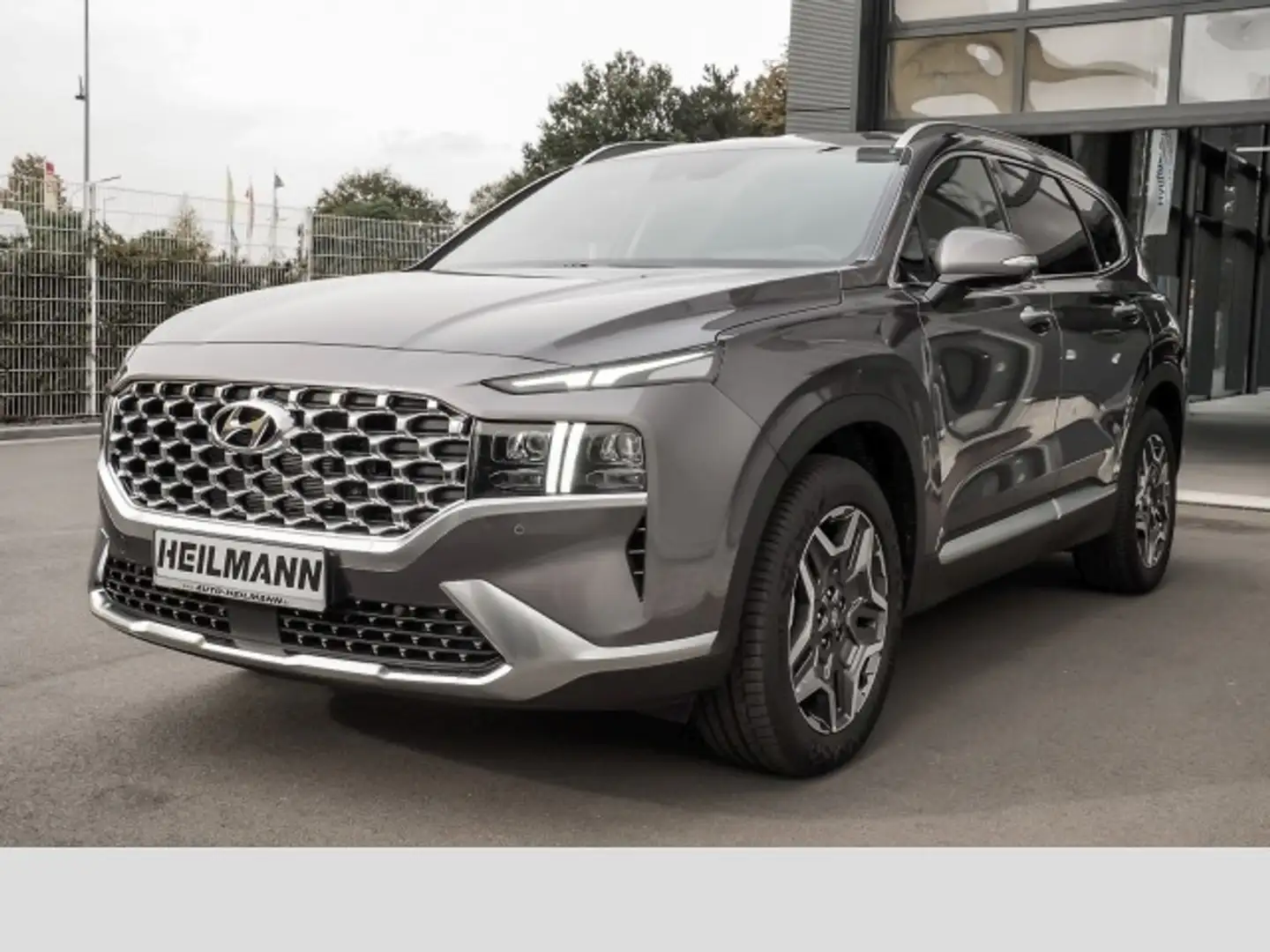 Hyundai SANTA FE Prime 1.6 T-GDi 4WD PHEV Automatik/Leder/Navi/ACC/ Grau - 1
