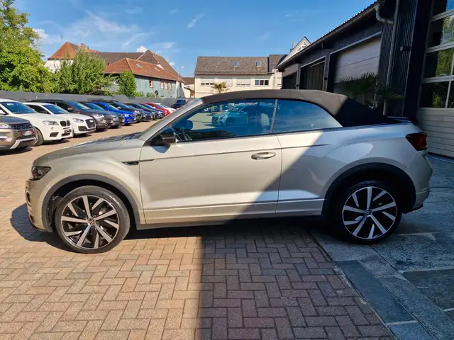 Volkswagen T-Roc view 8