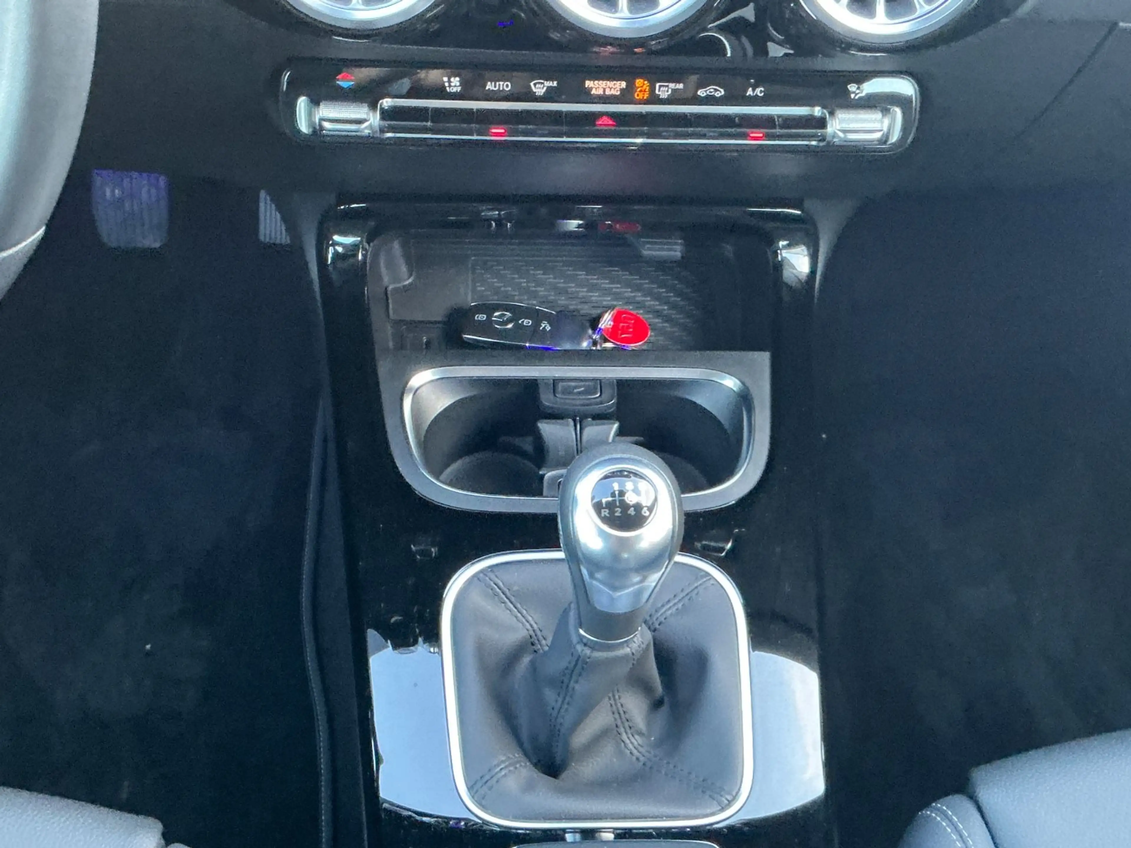 Mercedes-Benz B 200 Progressive SHZ AHK NAVI CarPlay Kamera — photo 25