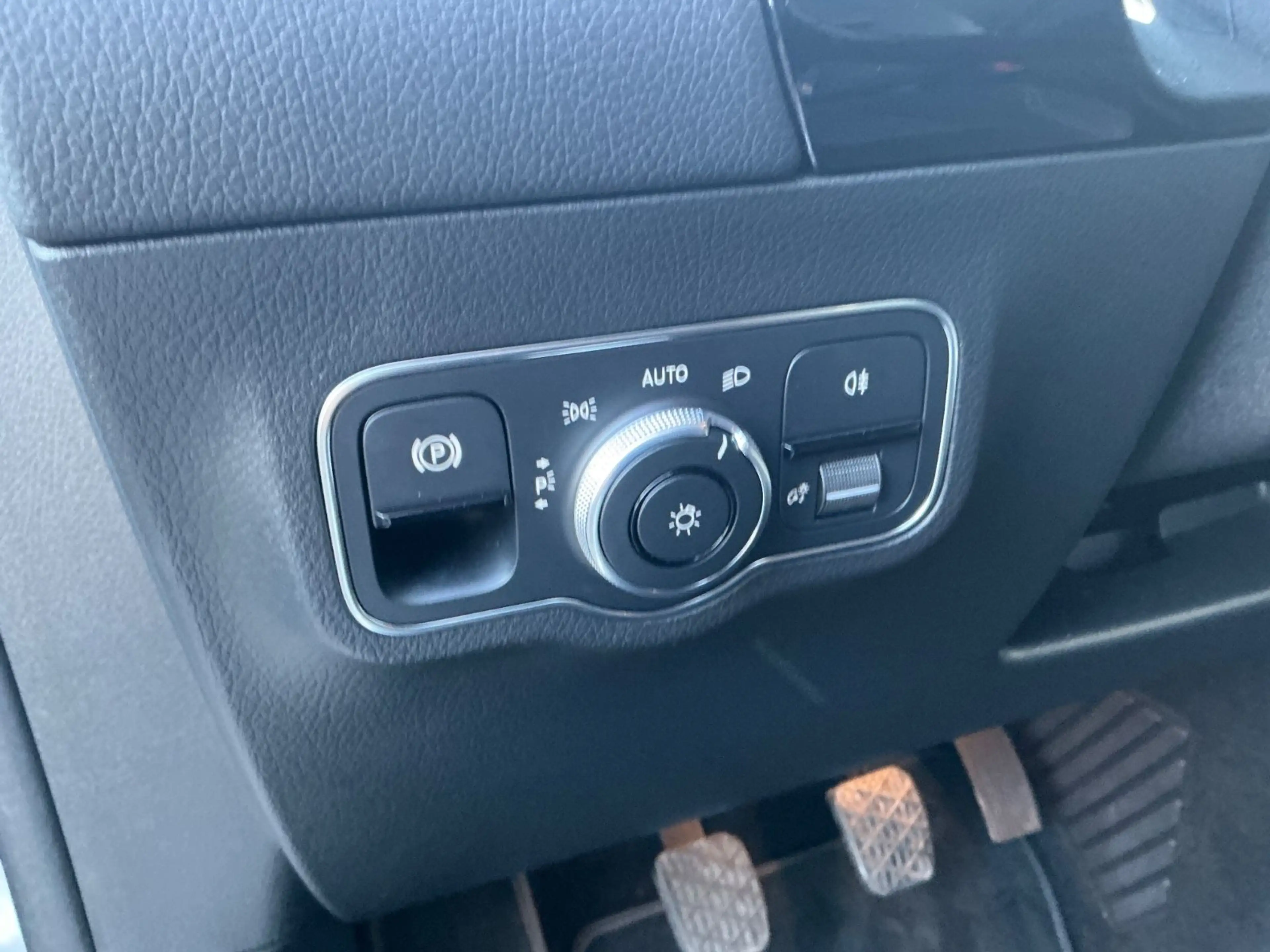 Mercedes-Benz B 200 Progressive SHZ AHK NAVI CarPlay Kamera — photo 29