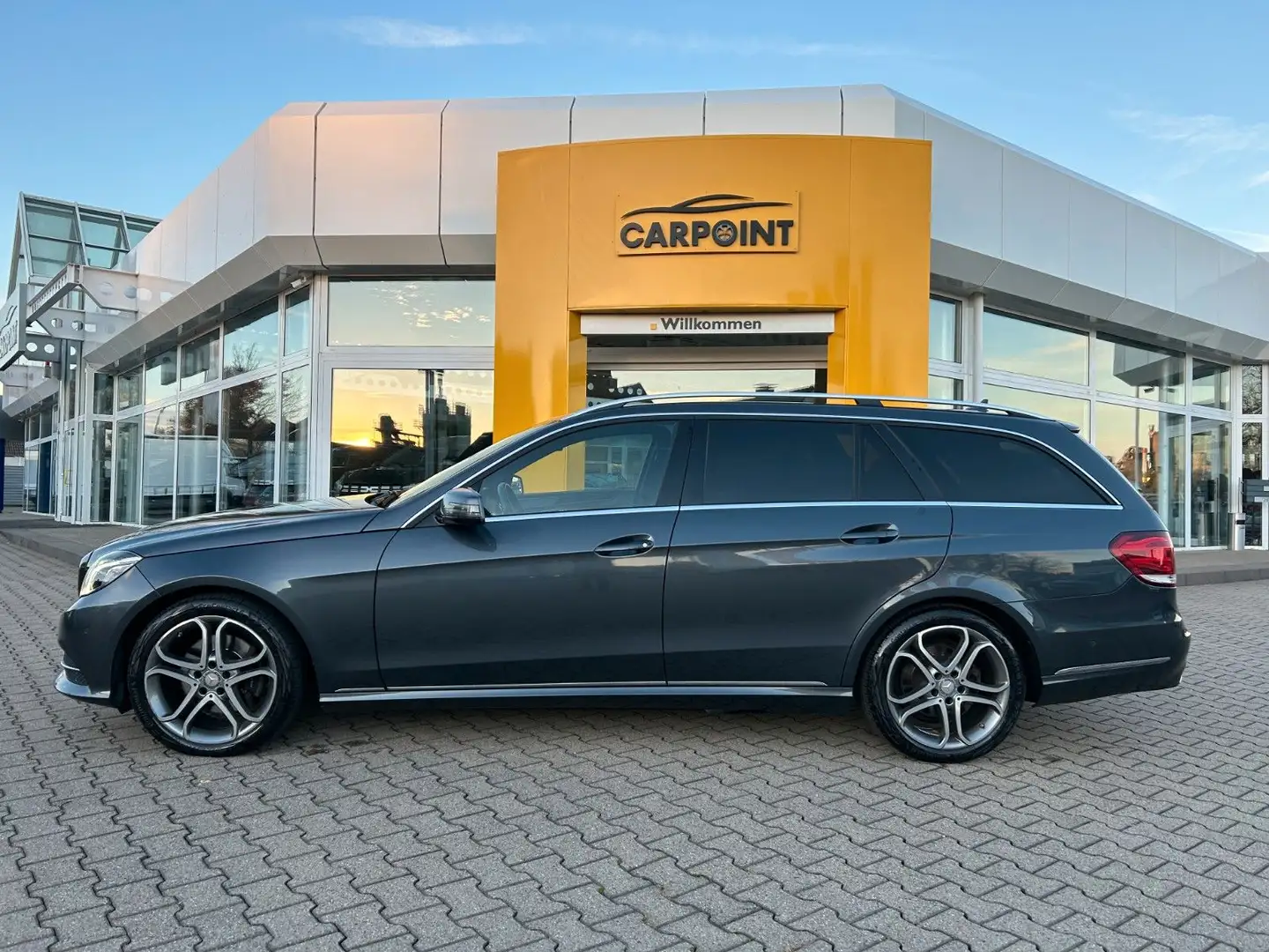 Mercedes-Benz E 250 T-Modell E 250 BlueTec 4Matic Kamera Navi Grau - 2