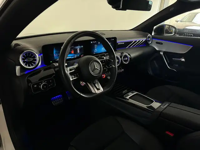 Mercedes-Benz Cla view 8