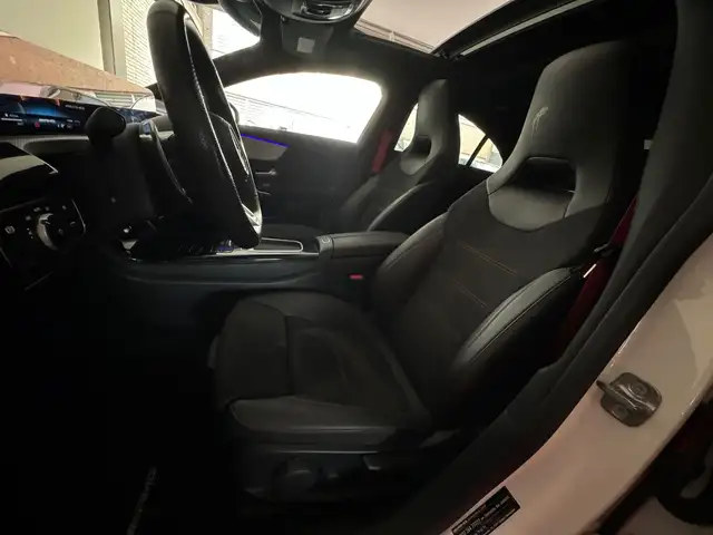 Mercedes-Benz Cla view 9