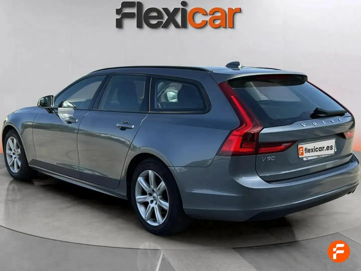 Volvo V90 2.0 D3 Momentum Gris - 2