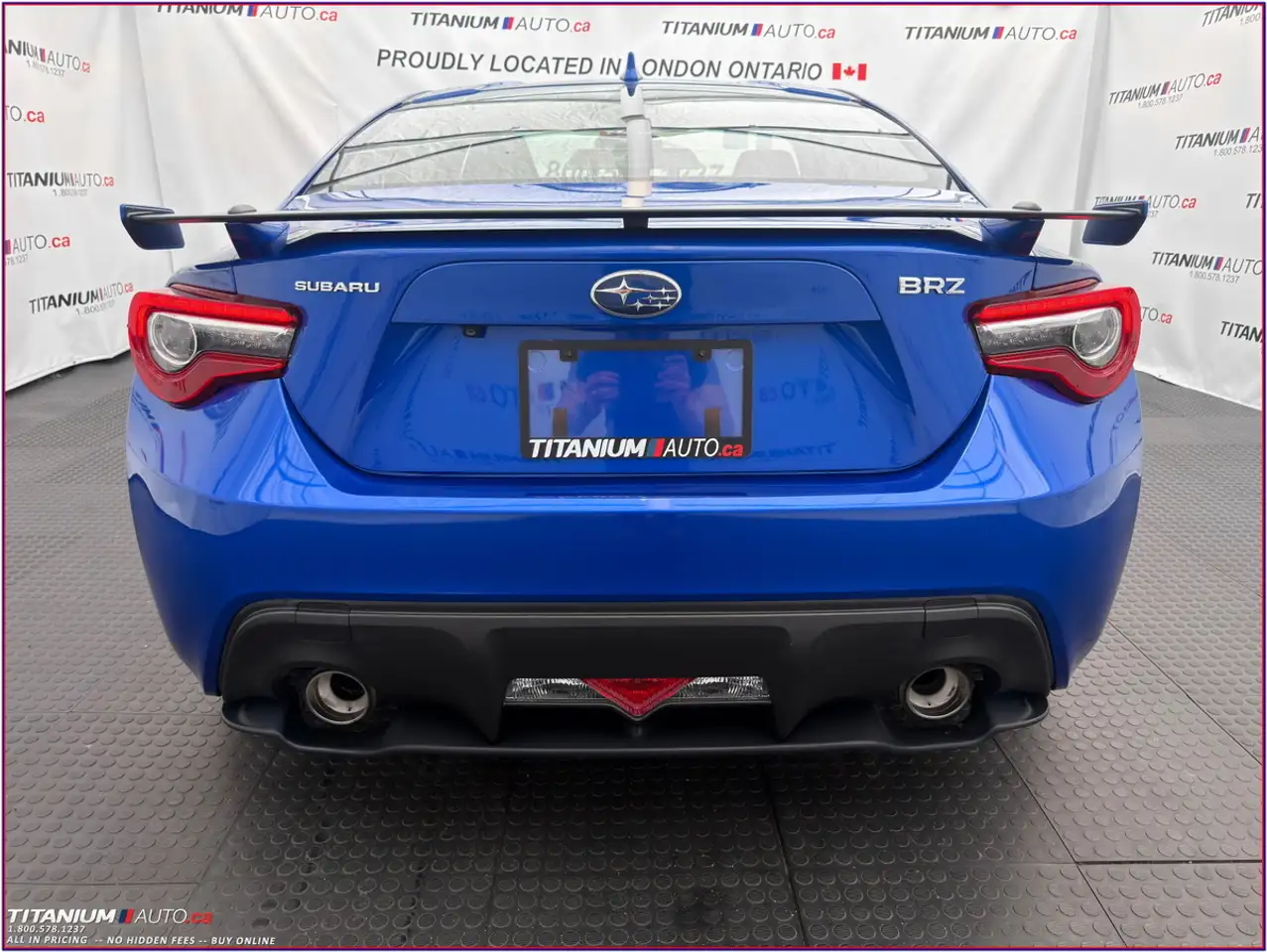Subaru BRZ снимка Subaru BRZ