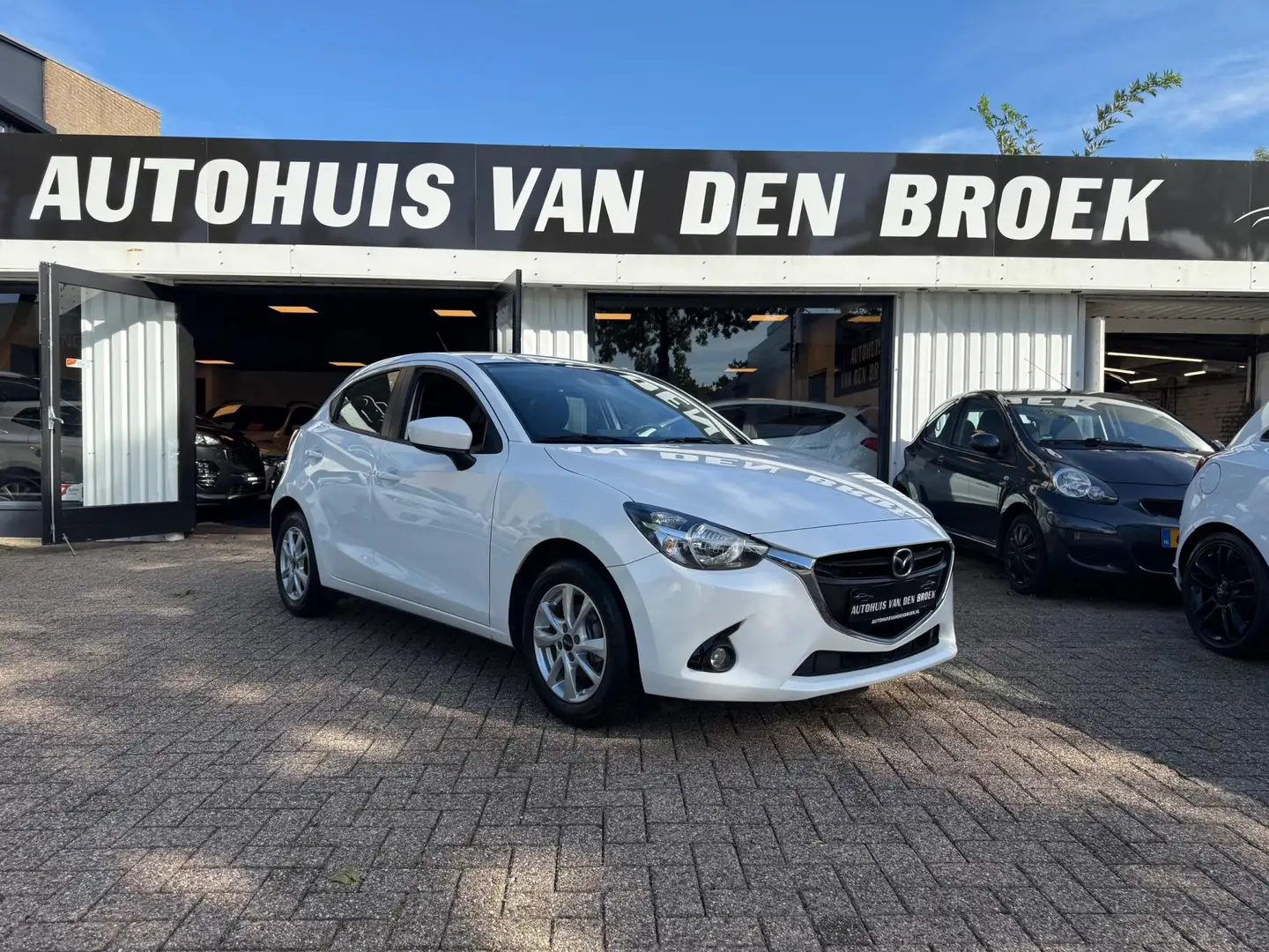Mazda 2 1.5 Skyactiv-G TS+ 90Pk|Navi|Cruise|Pdc|Stoelverw| Blanc - 1