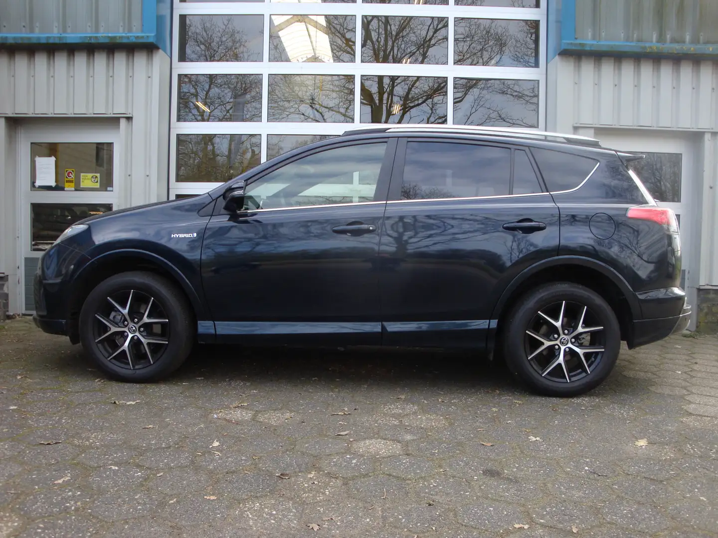 Toyota RAV 4 2.5 Hybrid AWD Executive Blauw - 2