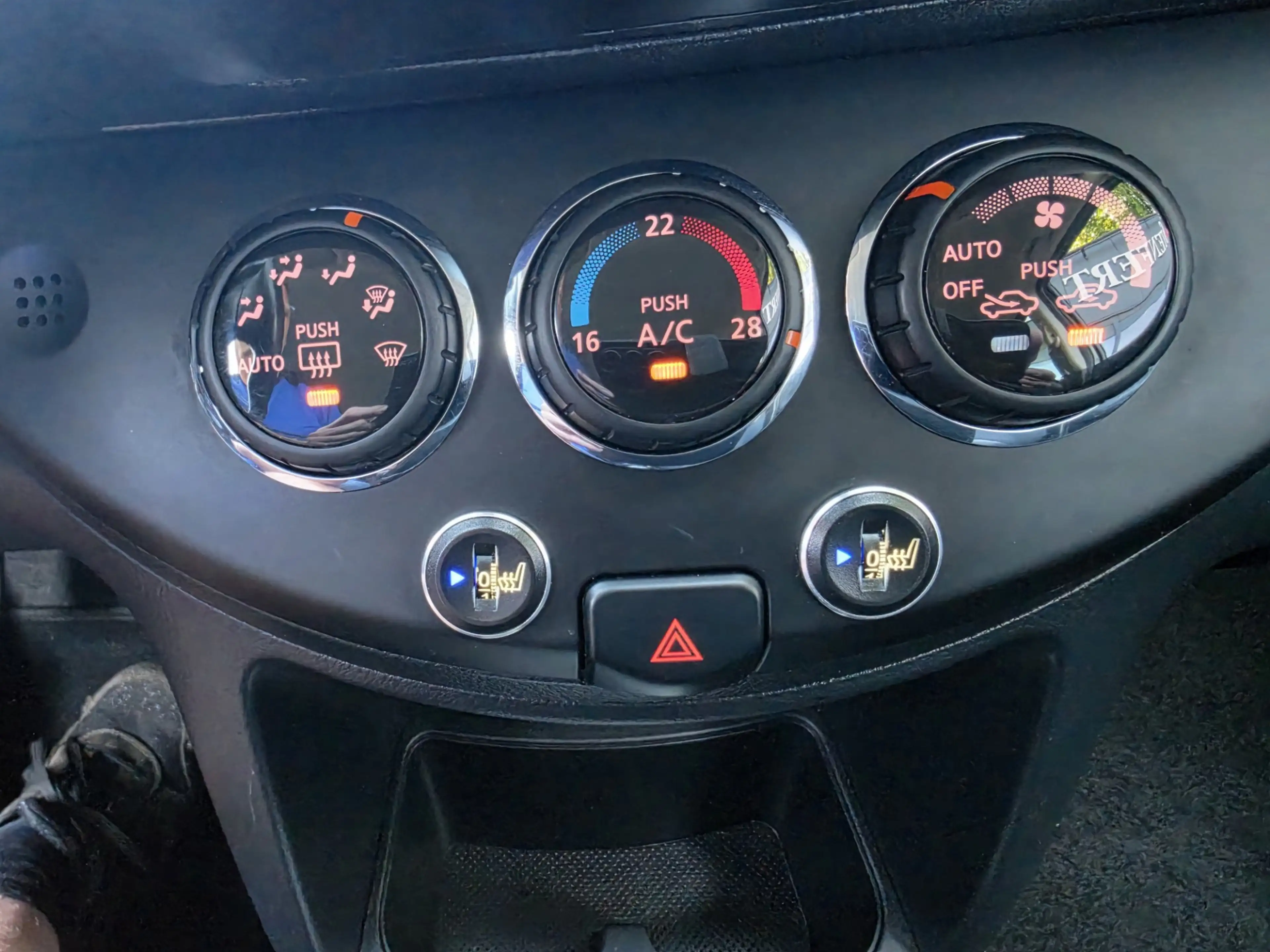 Nissan Note 1.6 Life + — photo 9