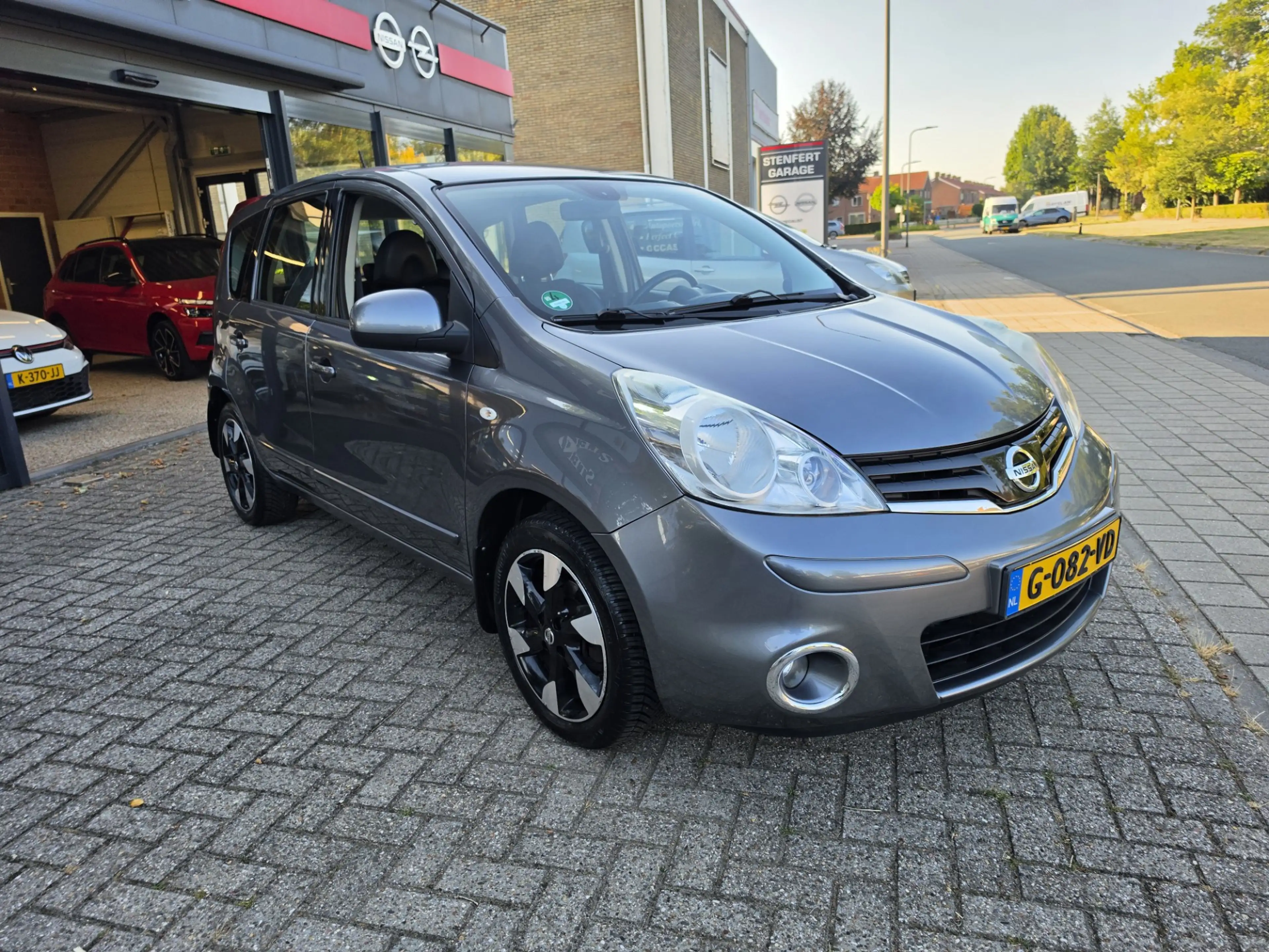 Nissan Note 1.6 Life + — photo 2
