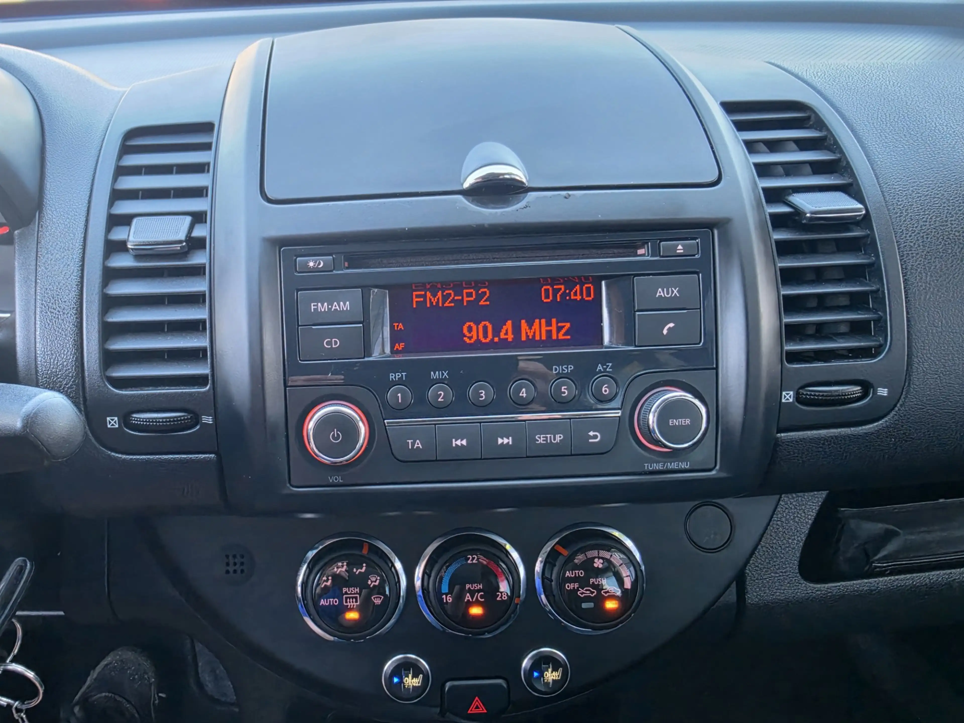 Nissan Note 1.6 Life + — photo 10