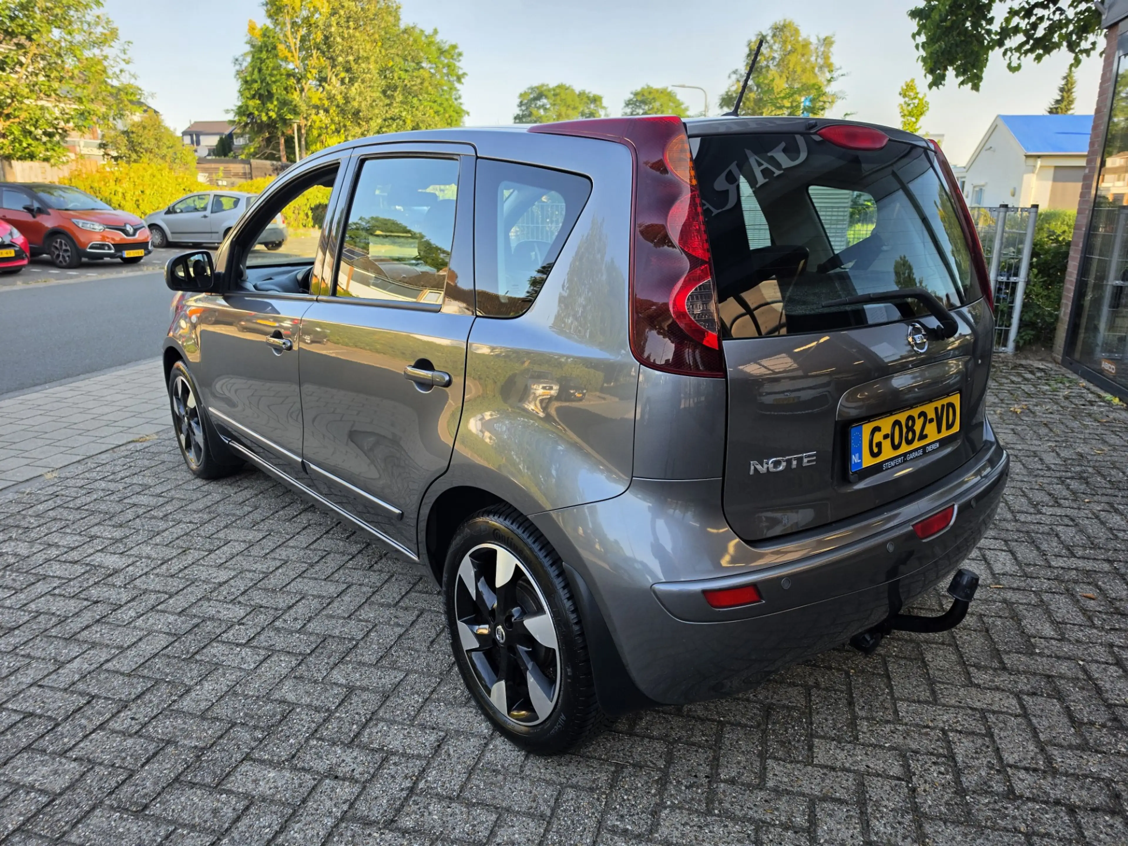 Nissan Note 1.6 Life + — photo 3