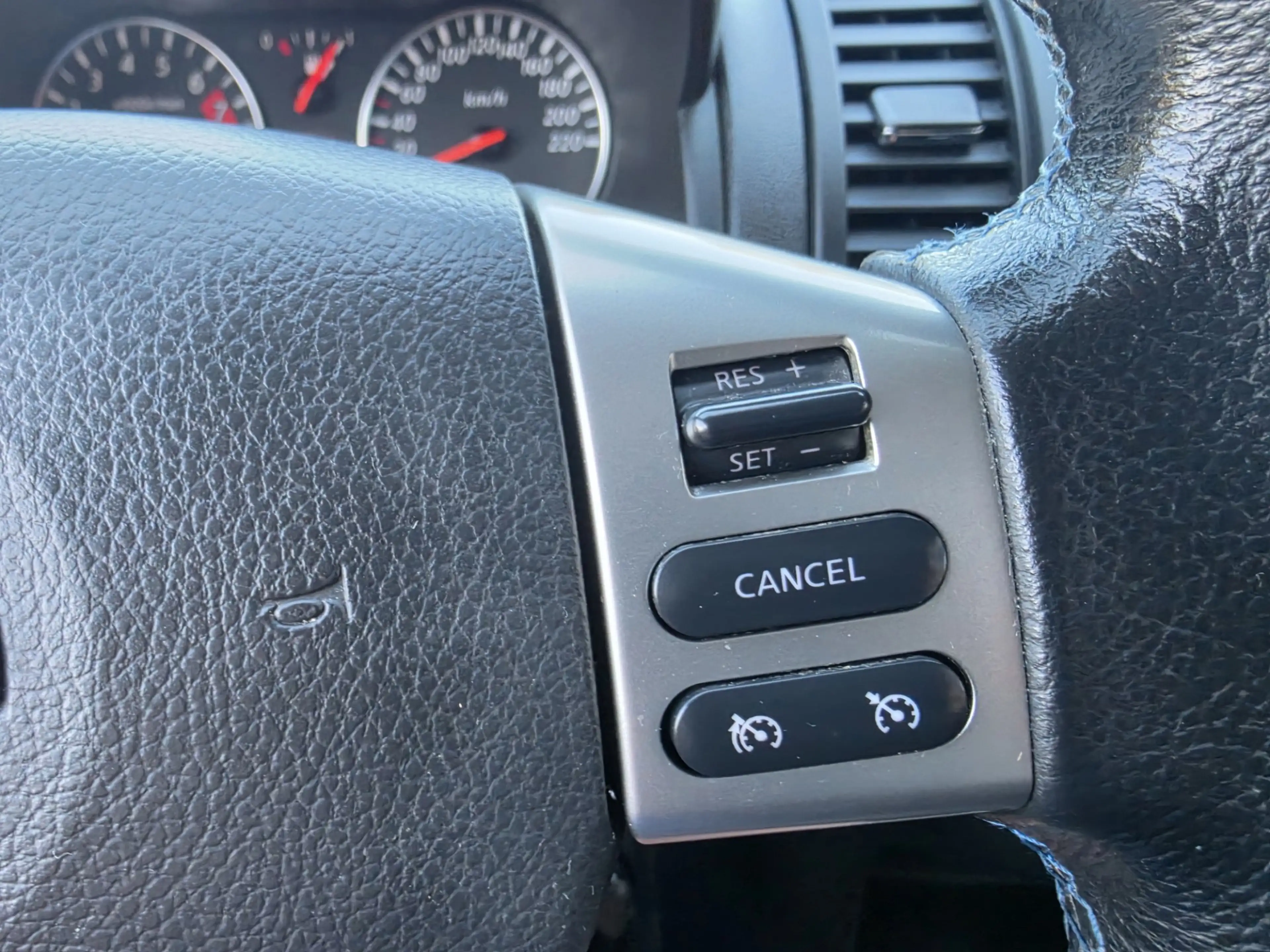Nissan Note 1.6 Life + — photo 11
