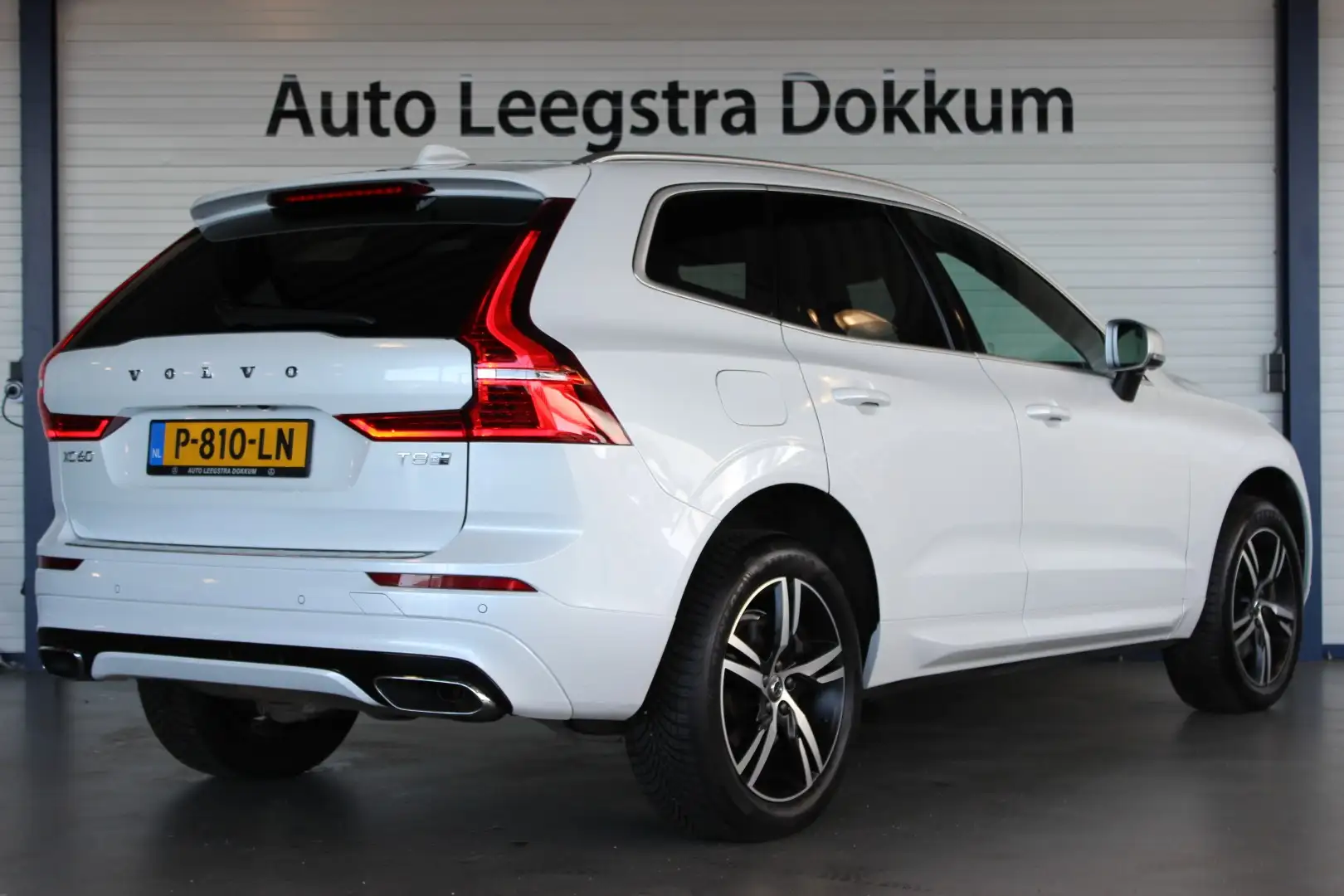 Volvo XC60 2.0 T8 Twin Engine AWD R-Design Plug-In | Trekhaak Blanc - 2