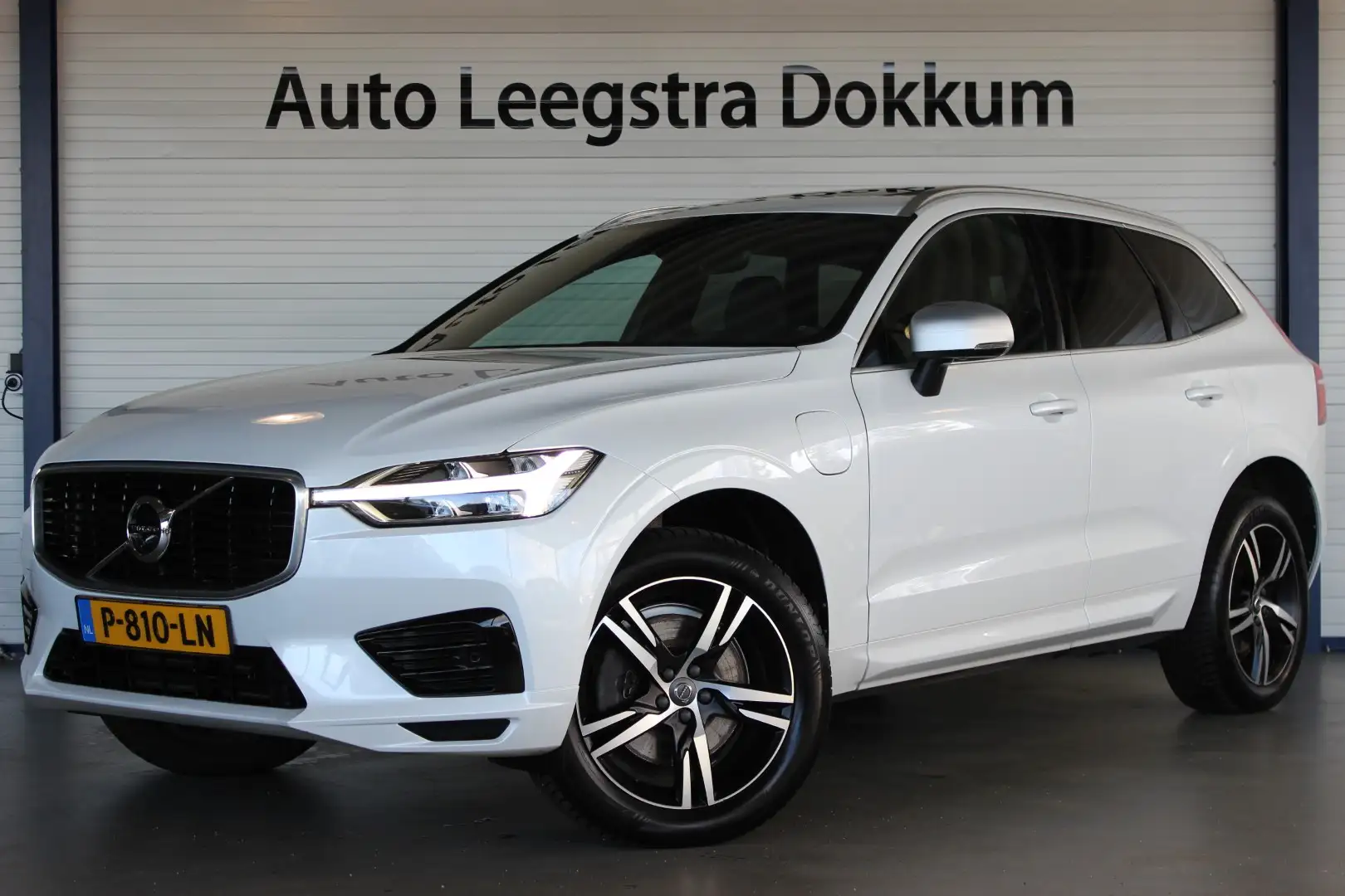 Volvo XC60 2.0 T8 Twin Engine AWD R-Design Plug-In | Trekhaak Blanc - 1