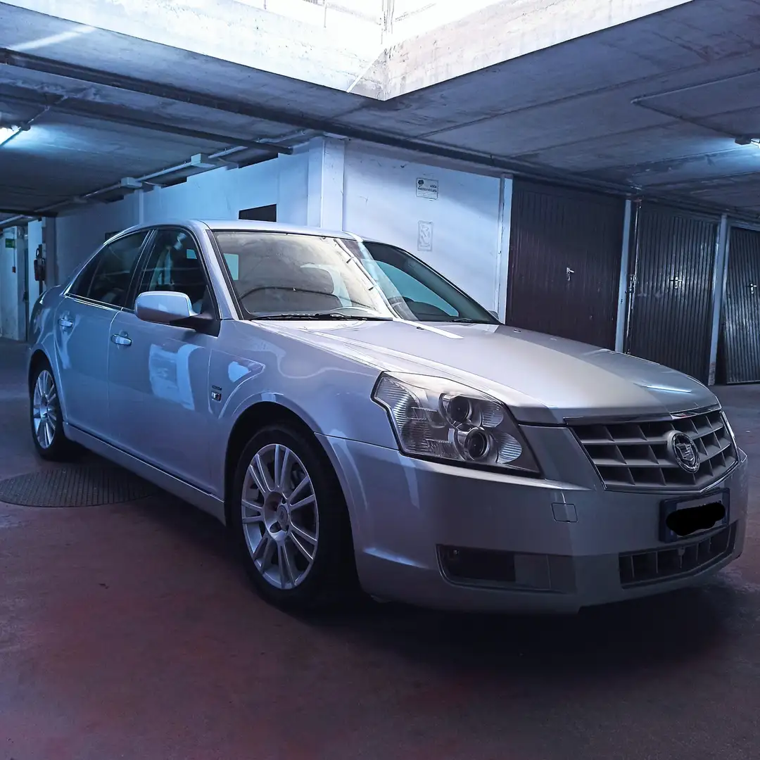 Cadillac BLS Sport Luxury - 2