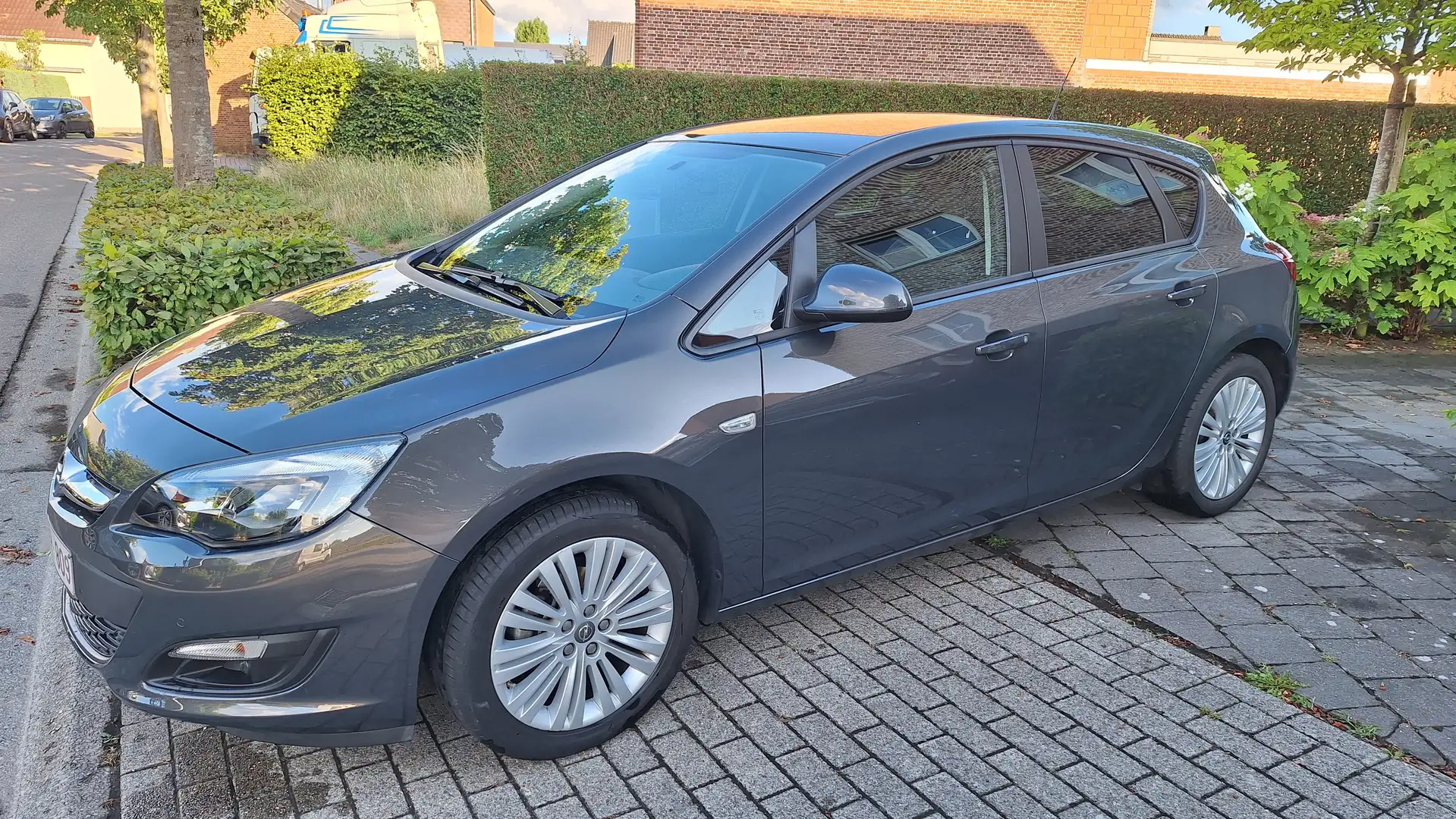 Opel Astra Edition Gri - 1