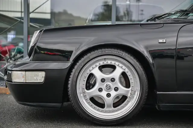 Porsche 911 view 30