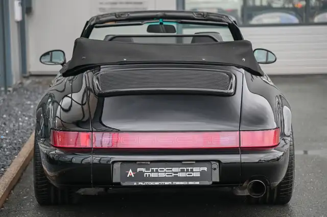 Porsche 911 view 20
