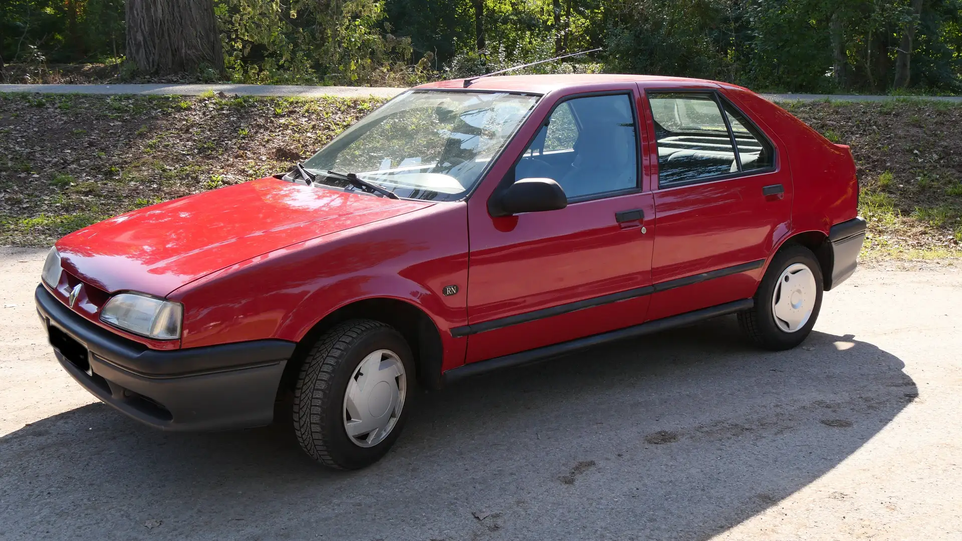 Renault R 19 R 19 1.8 RN Rouge - 1
