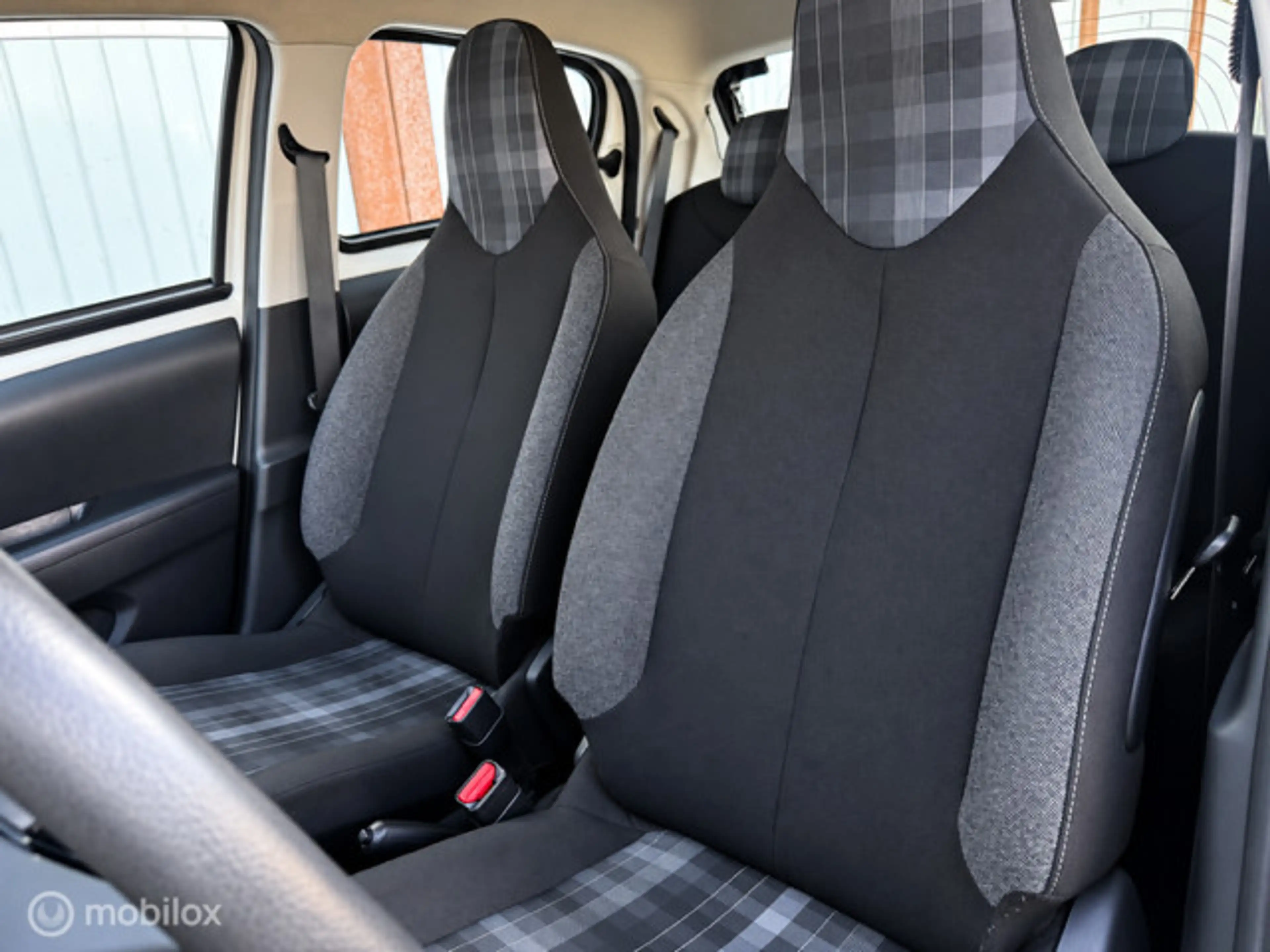 Peugeot 108 1.0 | 2019 | 83.000 KM | 5-DEURS | AIRCO | BLUETOO — photo 6
