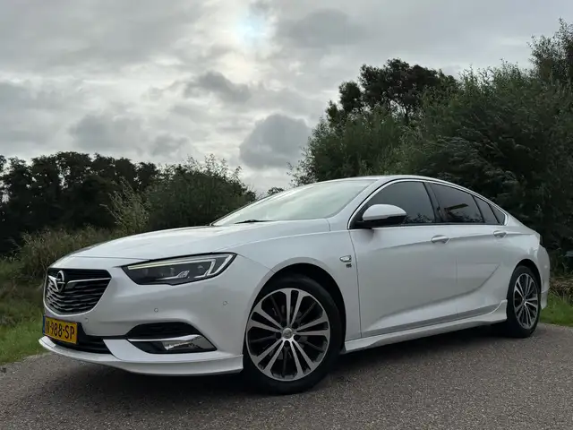 Opel Insignia Grand Sport 1.5 Turbo OPC Line Automaat | Leder |
