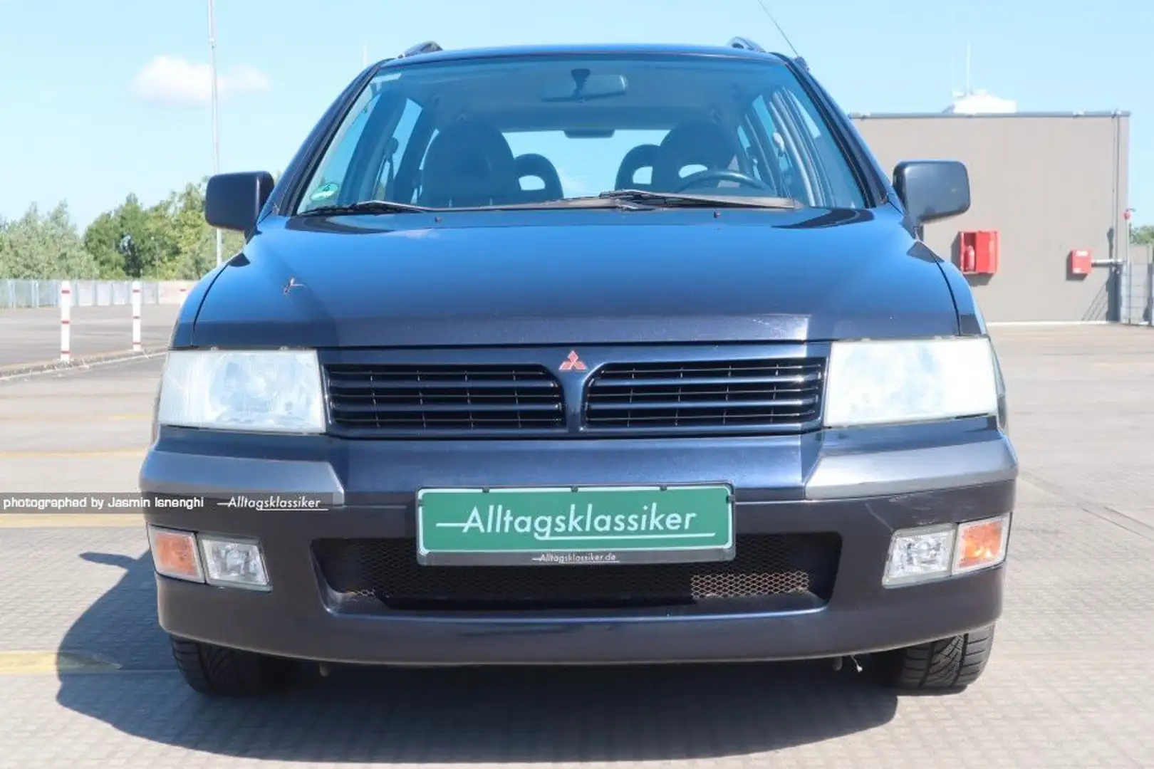 Mitsubishi Space Wagon 2,0 Cool 6 Sitzer Azul - 2