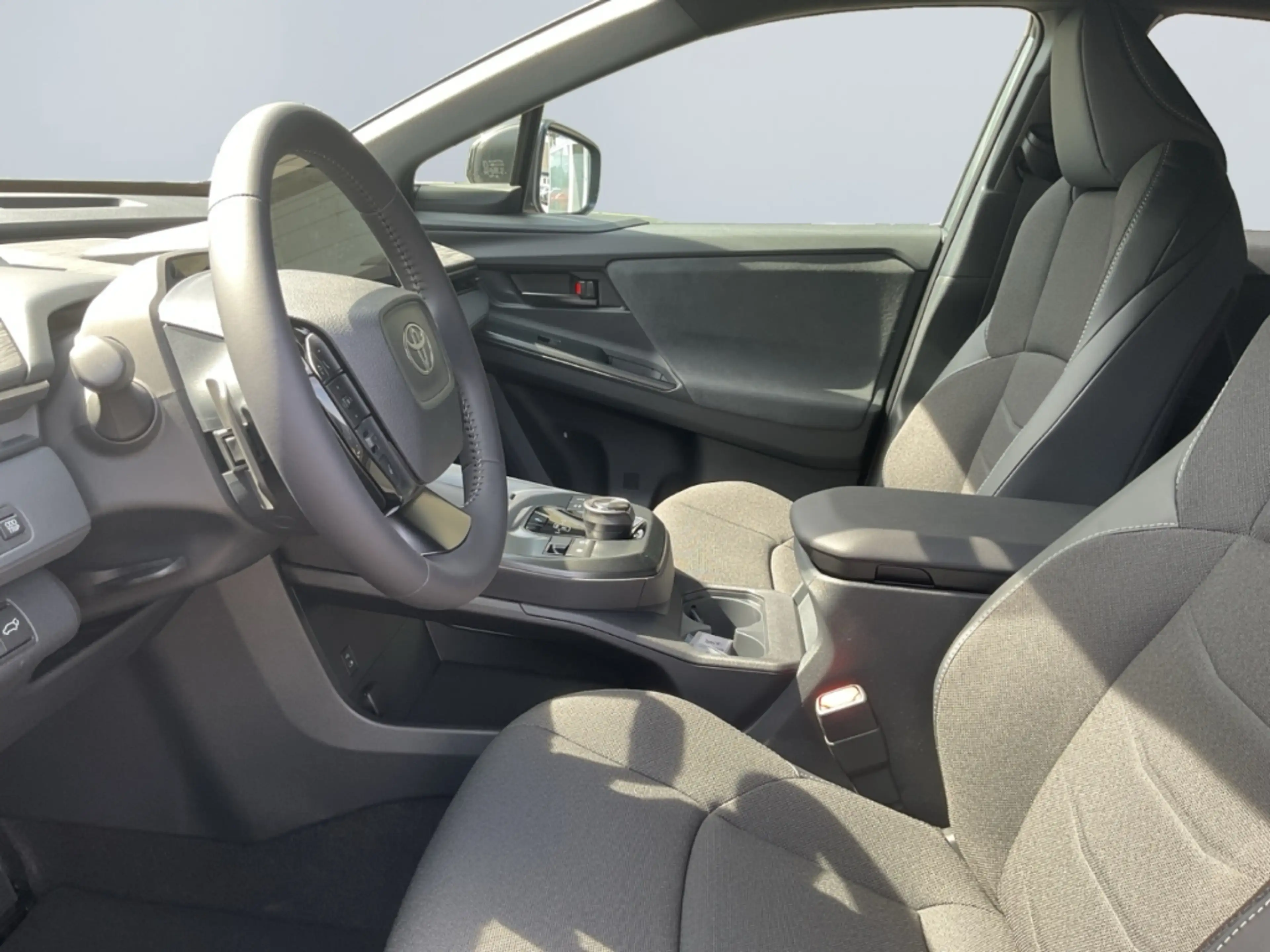 Toyota C-HR+ Teamplayer *CarPlay *Acc *Pdc vo. & hi. — photo 3