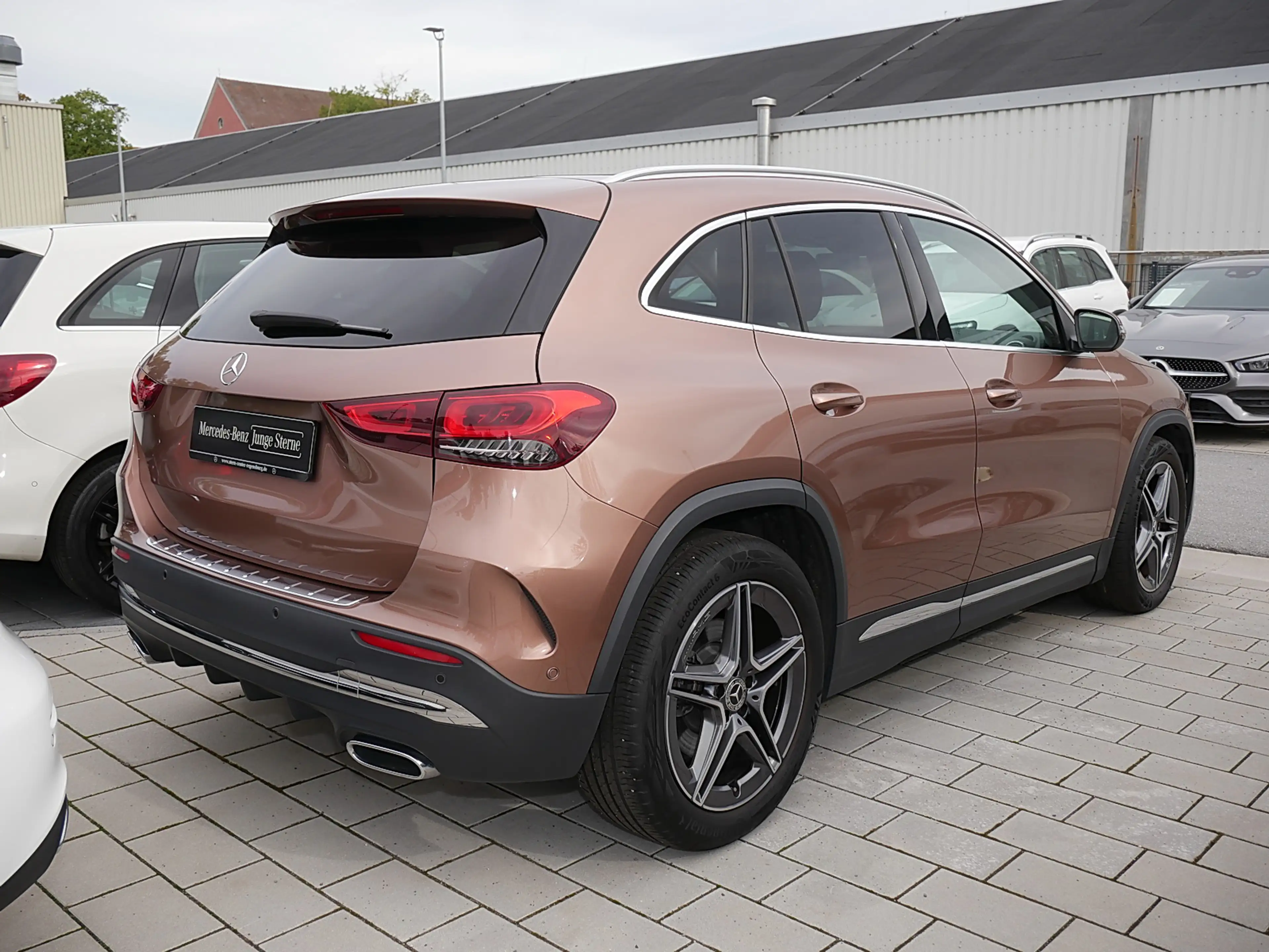Mercedes-Benz GLA 250 4MATIC AMG MBUX Ambiente LED Pano SHD — photo 3