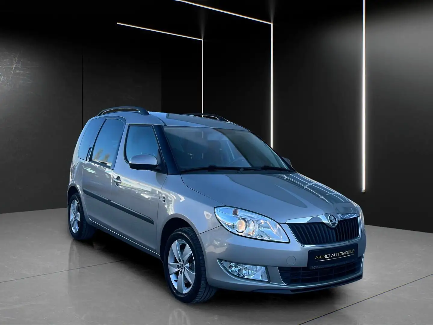 Skoda Roomster Fresh 1.6 TDI *Anhängerkpl*Shz*Parktrnc Beige - 1