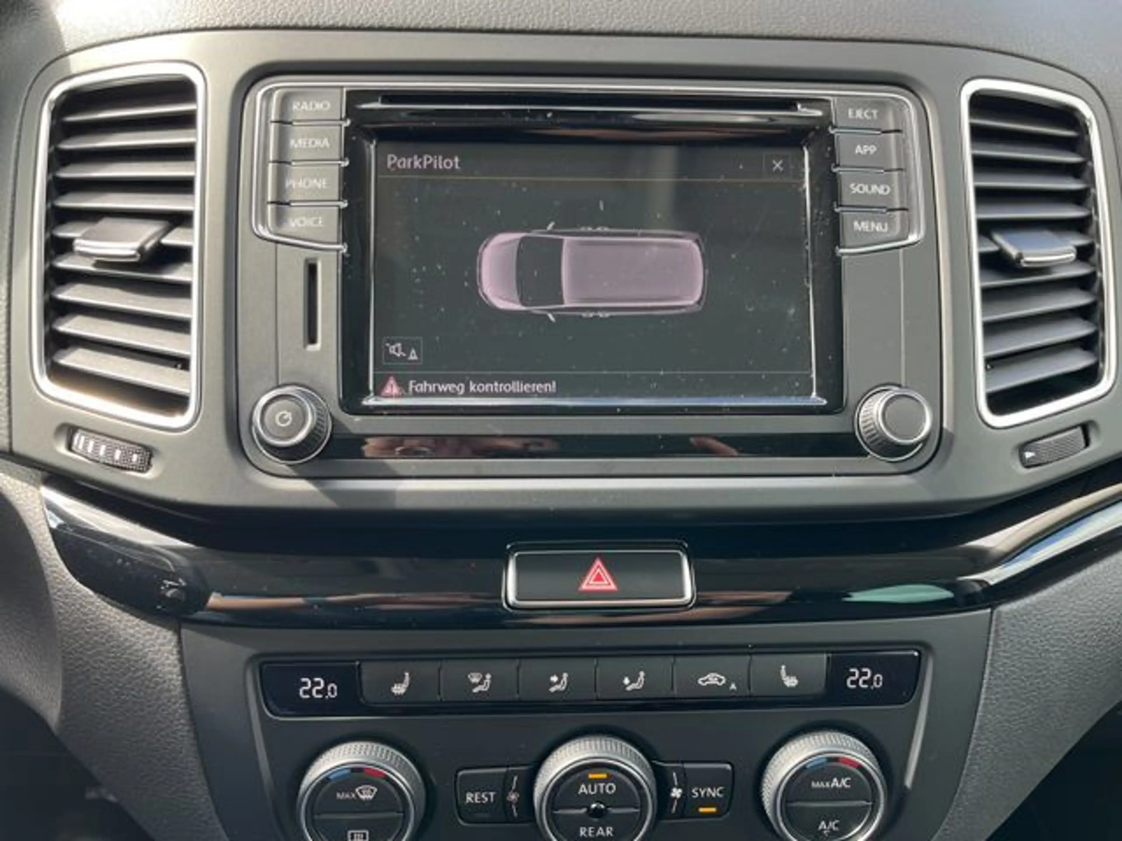 SEAT Alhambra 2.0 TSI DSG Navi AHK "8-fach bereift" 7 — photo 12
