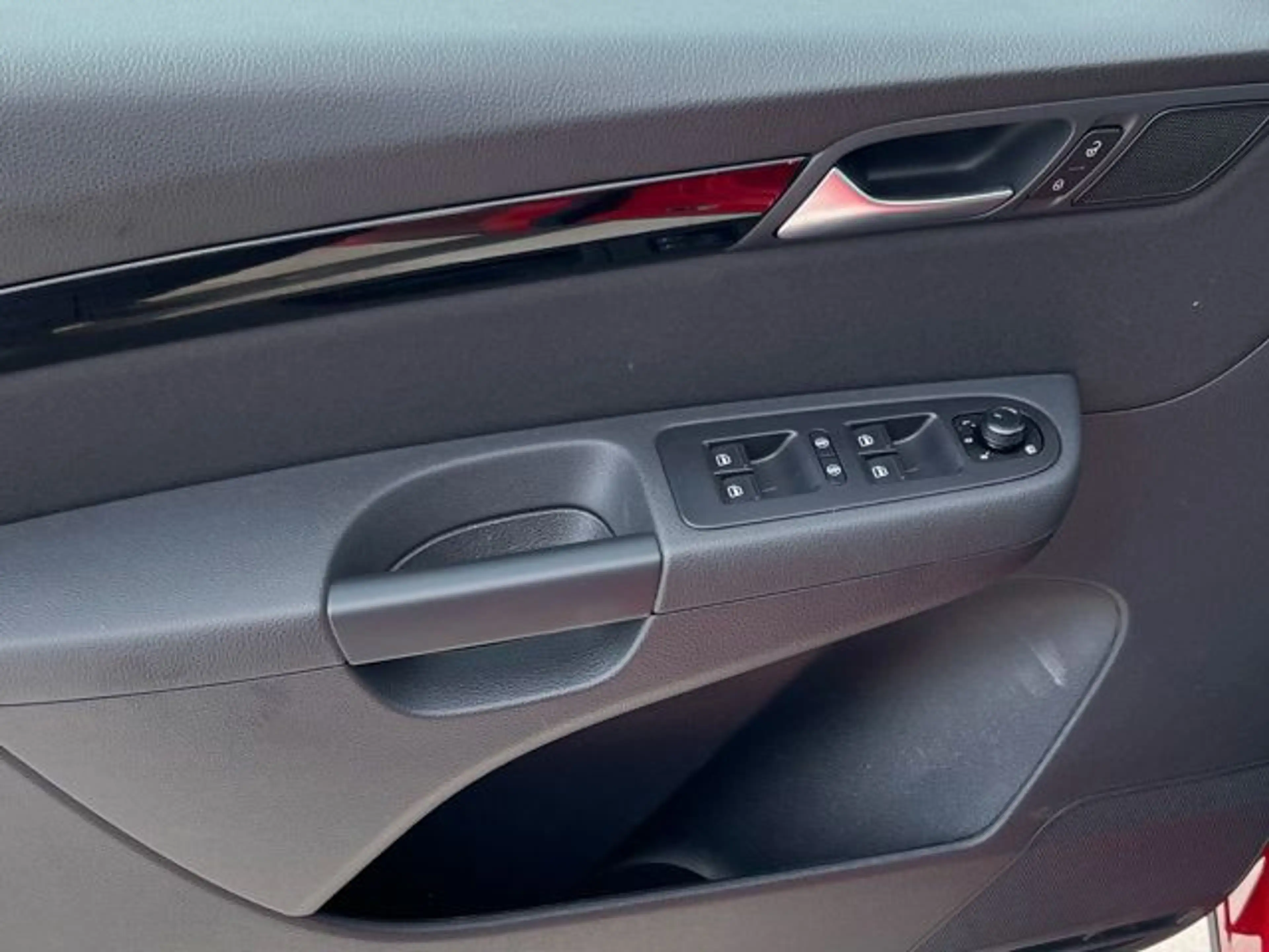 SEAT Alhambra 2.0 TSI DSG Navi AHK "8-fach bereift" 7 — photo 14