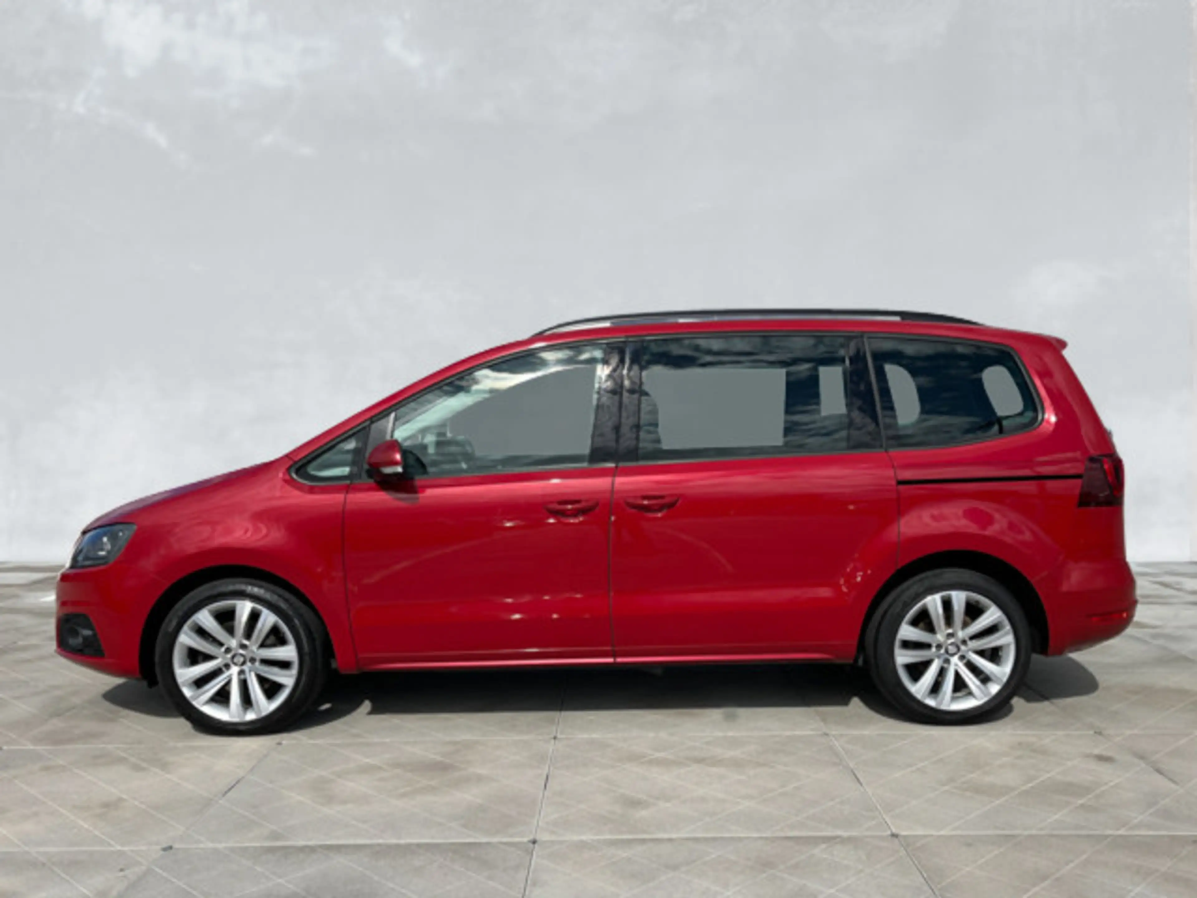 SEAT Alhambra 2.0 TSI DSG Navi AHK "8-fach bereift" 7 — photo 3
