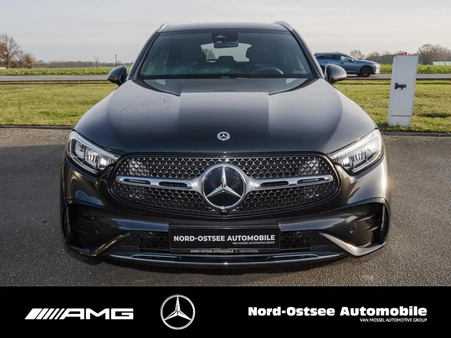 Mercedes-Benz GLC 300 d 4M AMG AHK LED SHZ KEYLESS-GO Grau - 2
