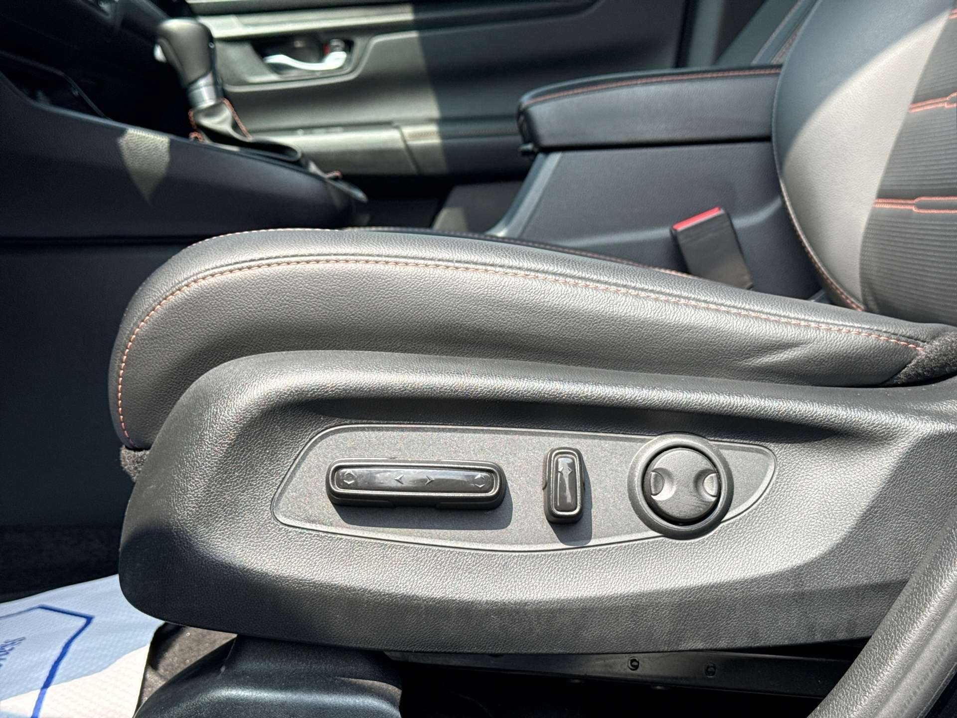 used 2025 Honda CR-V car, priced at $40,950