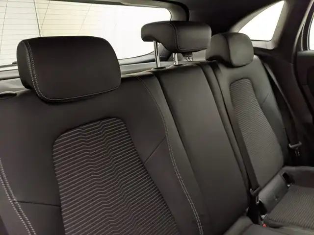 Mercedes-Benz Gla view 8