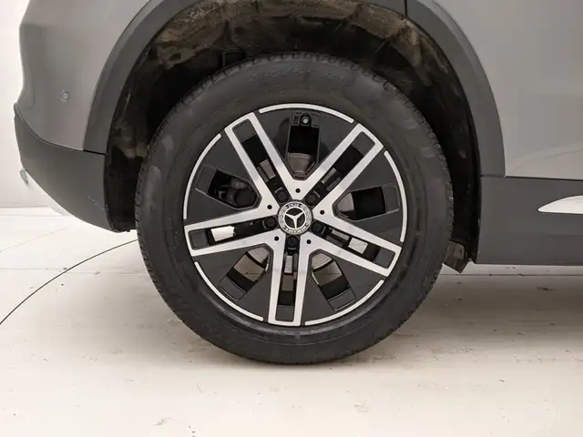 Mercedes-Benz Gla view 9
