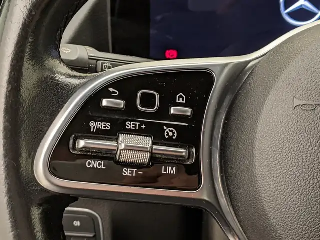 Mercedes-Benz Gla view 10