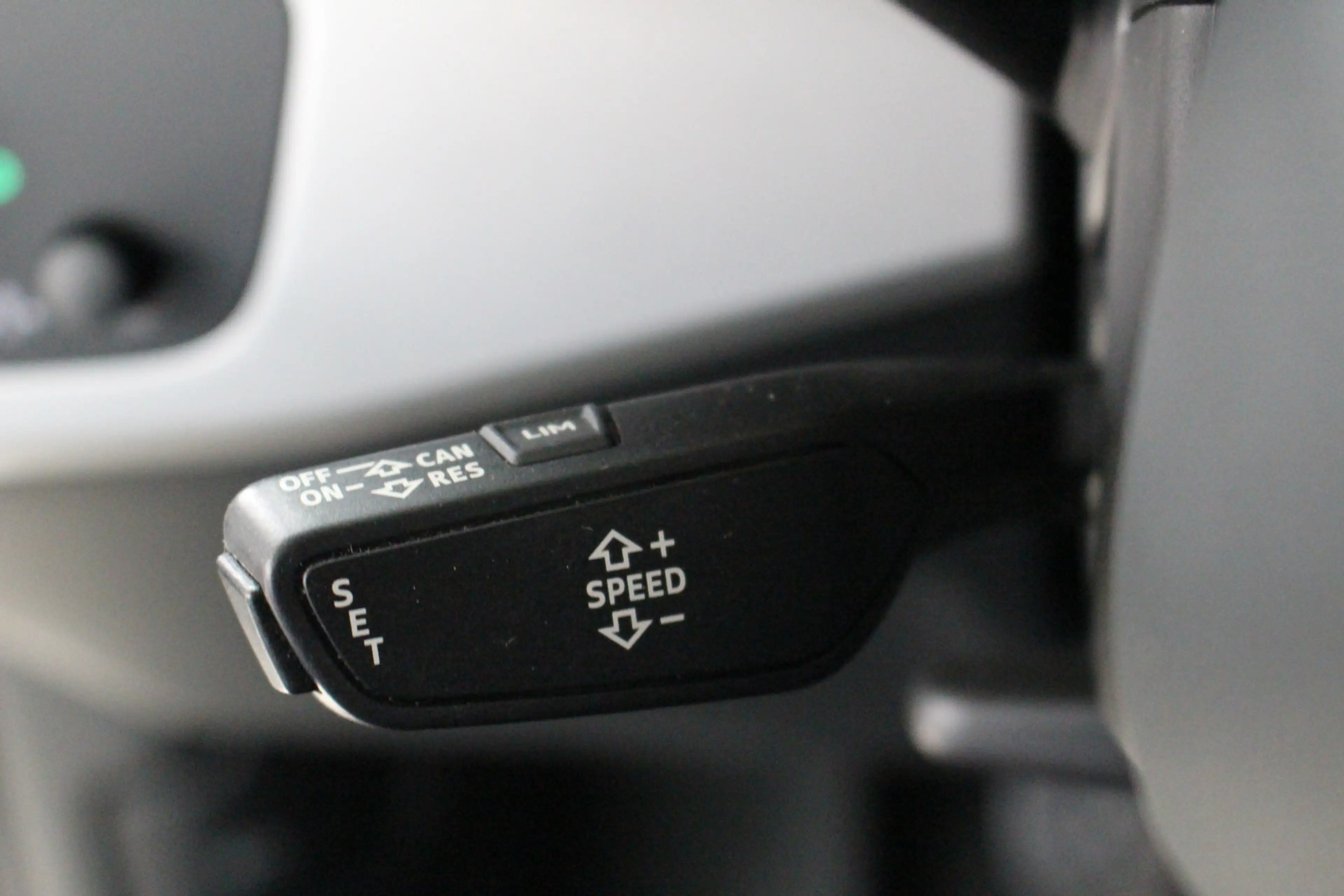 Audi A4 Avant 35 TFSI Pro Line Navigatie | Parkeersensoren — photo 11