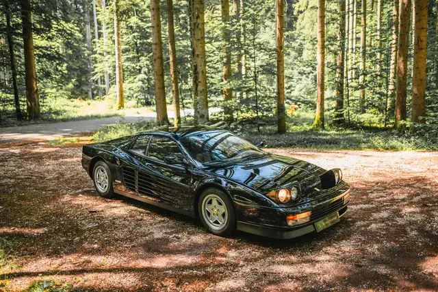 Ferrari Testarossa - Black on Black