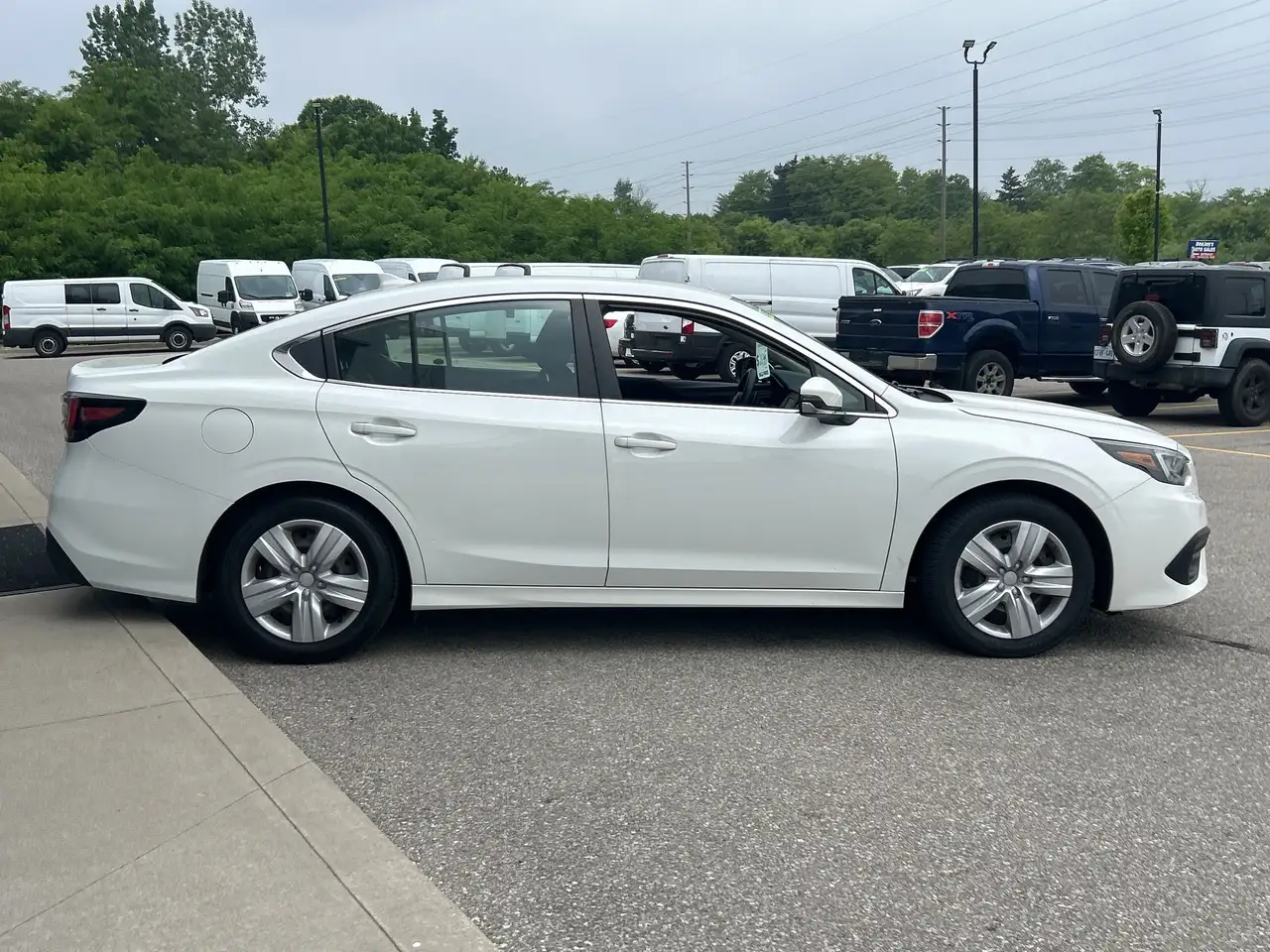 Subaru Legacy снимка Subaru Legacy