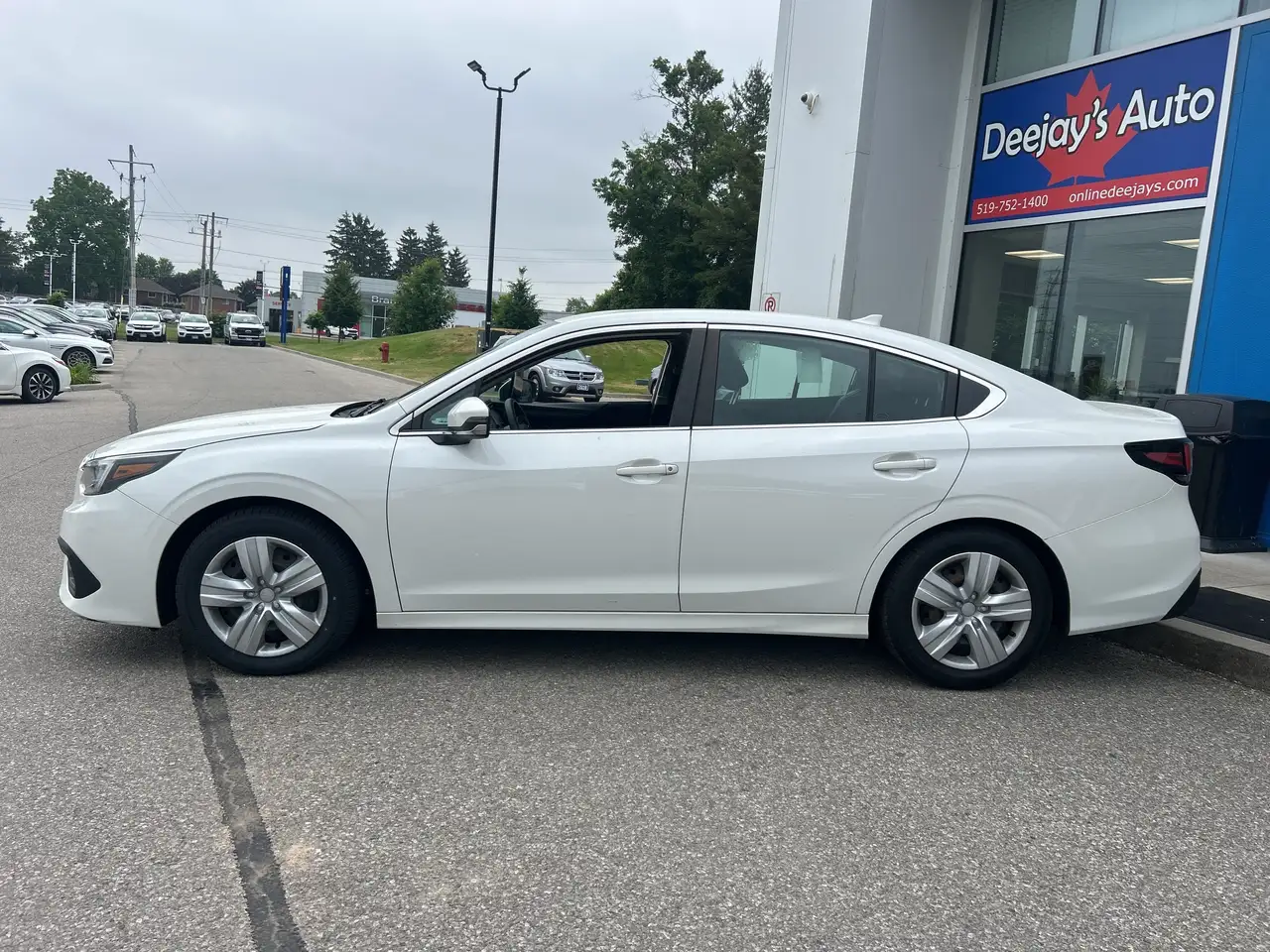 Subaru Legacy снимка Subaru Legacy